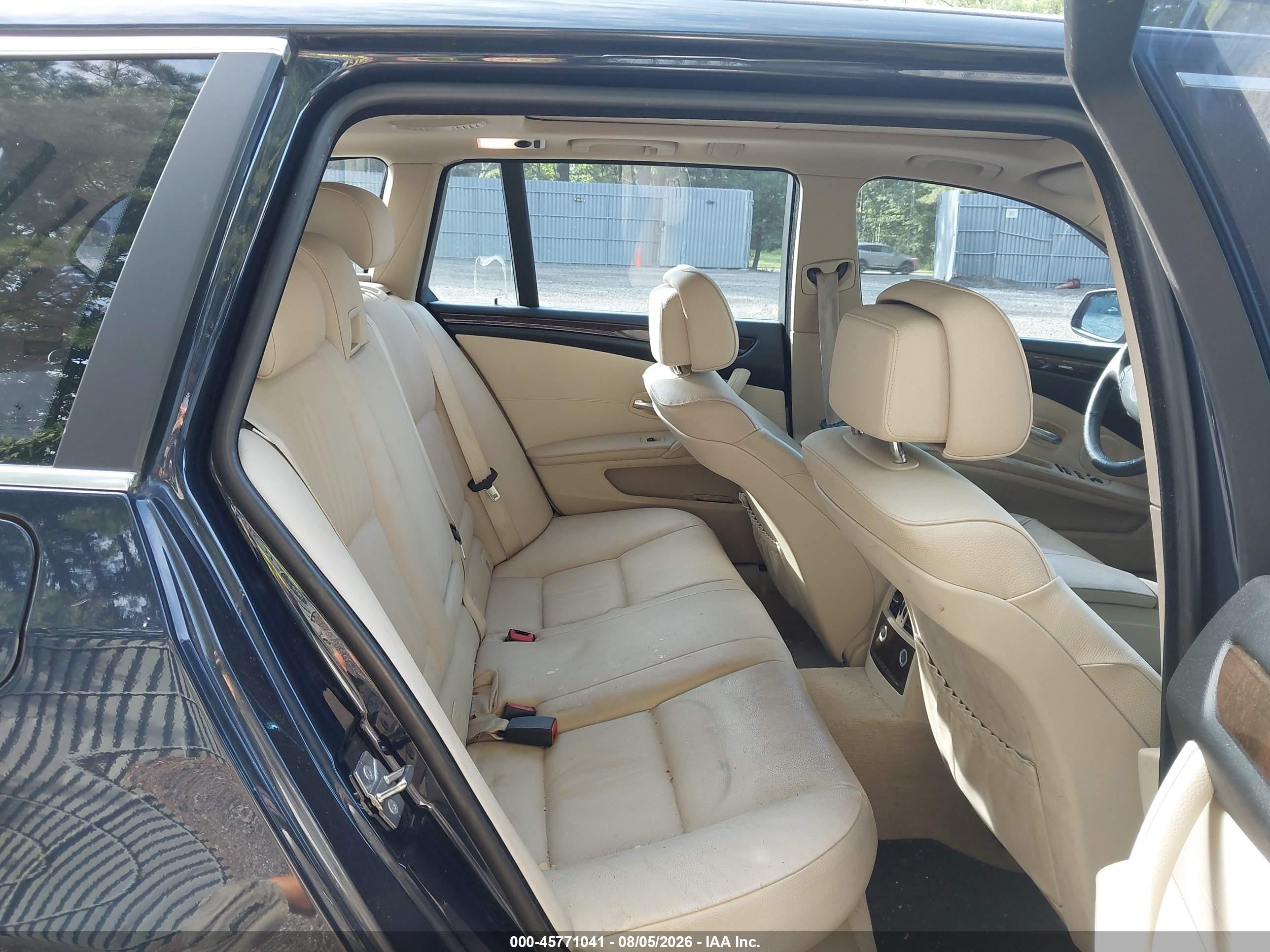 2010 Bmw 535i Xdrive Dark Blue vin: WBAPT7C53AC237388