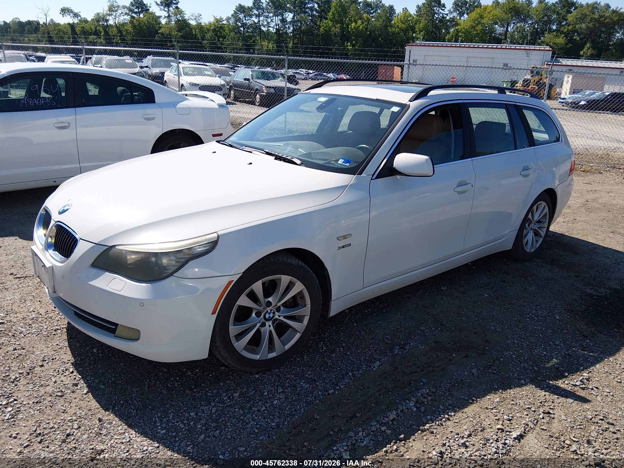 2010 Bmw 535i Xdrive Белый vin: WBAPT7C53ACX02932