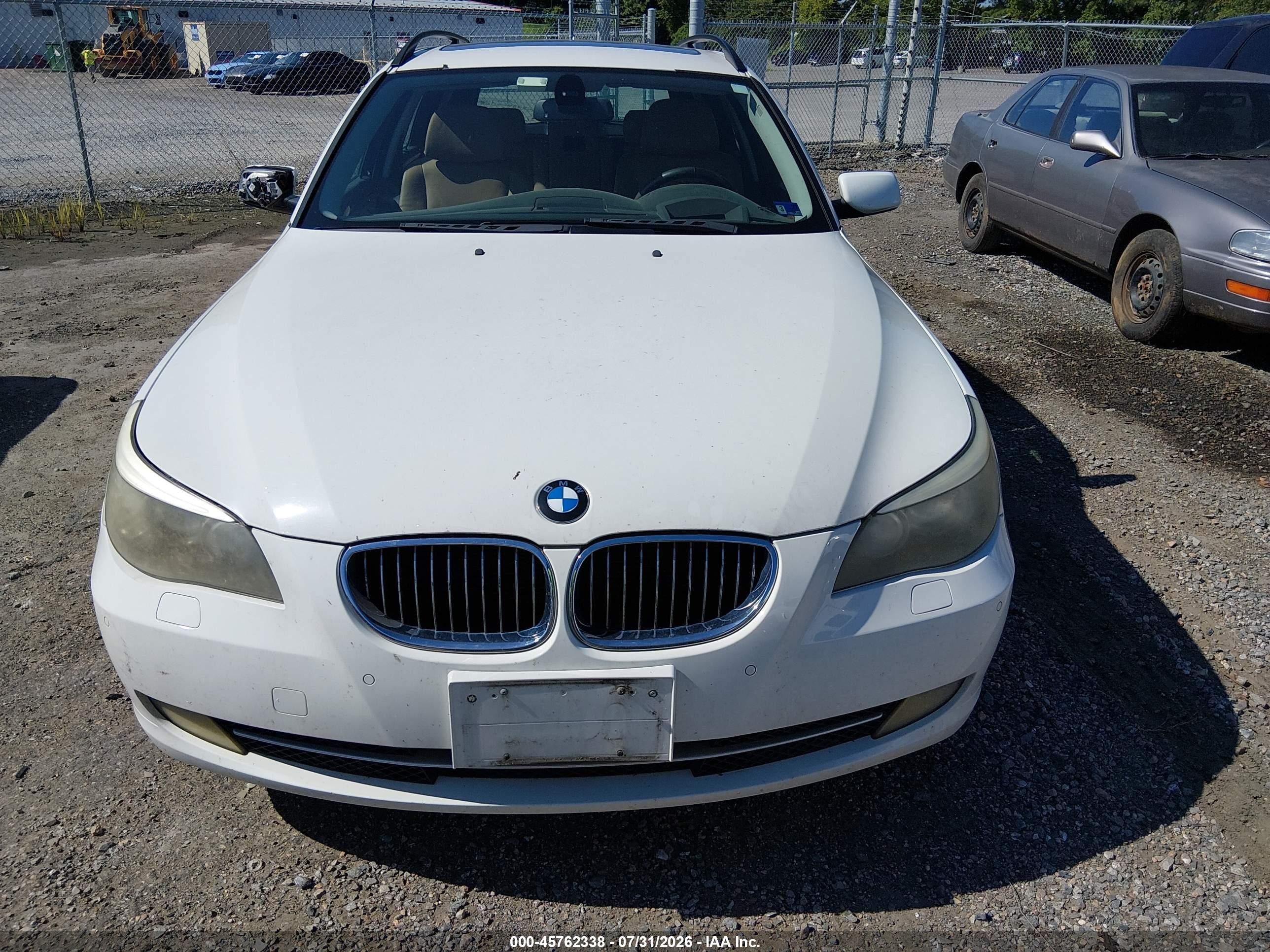 2010 Bmw 535i Xdrive Белый vin: WBAPT7C53ACX02932