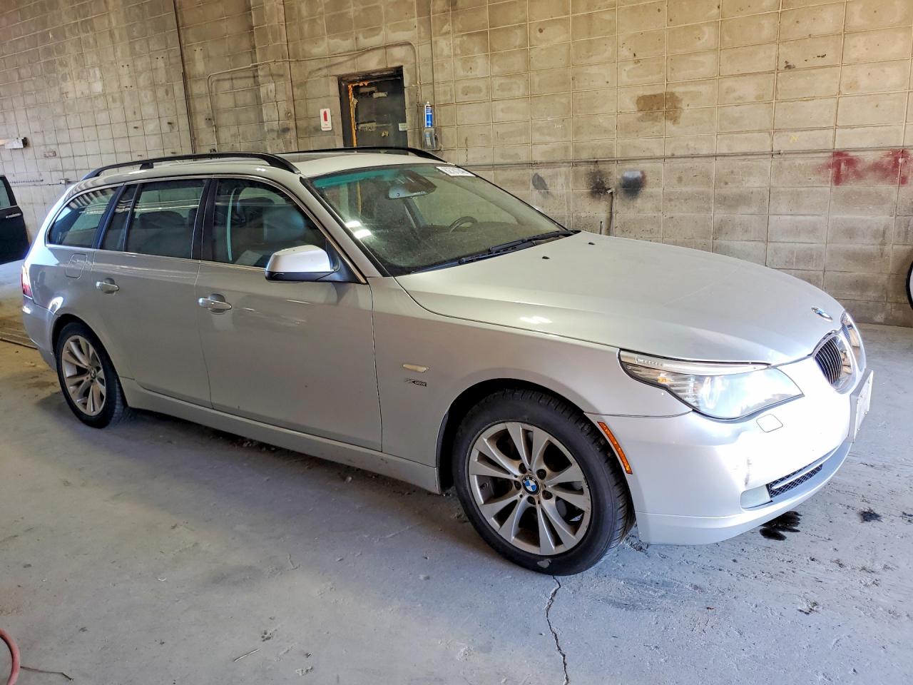 2010 Bmw 535 Xi Silver vin: WBAPT7C58AC237970