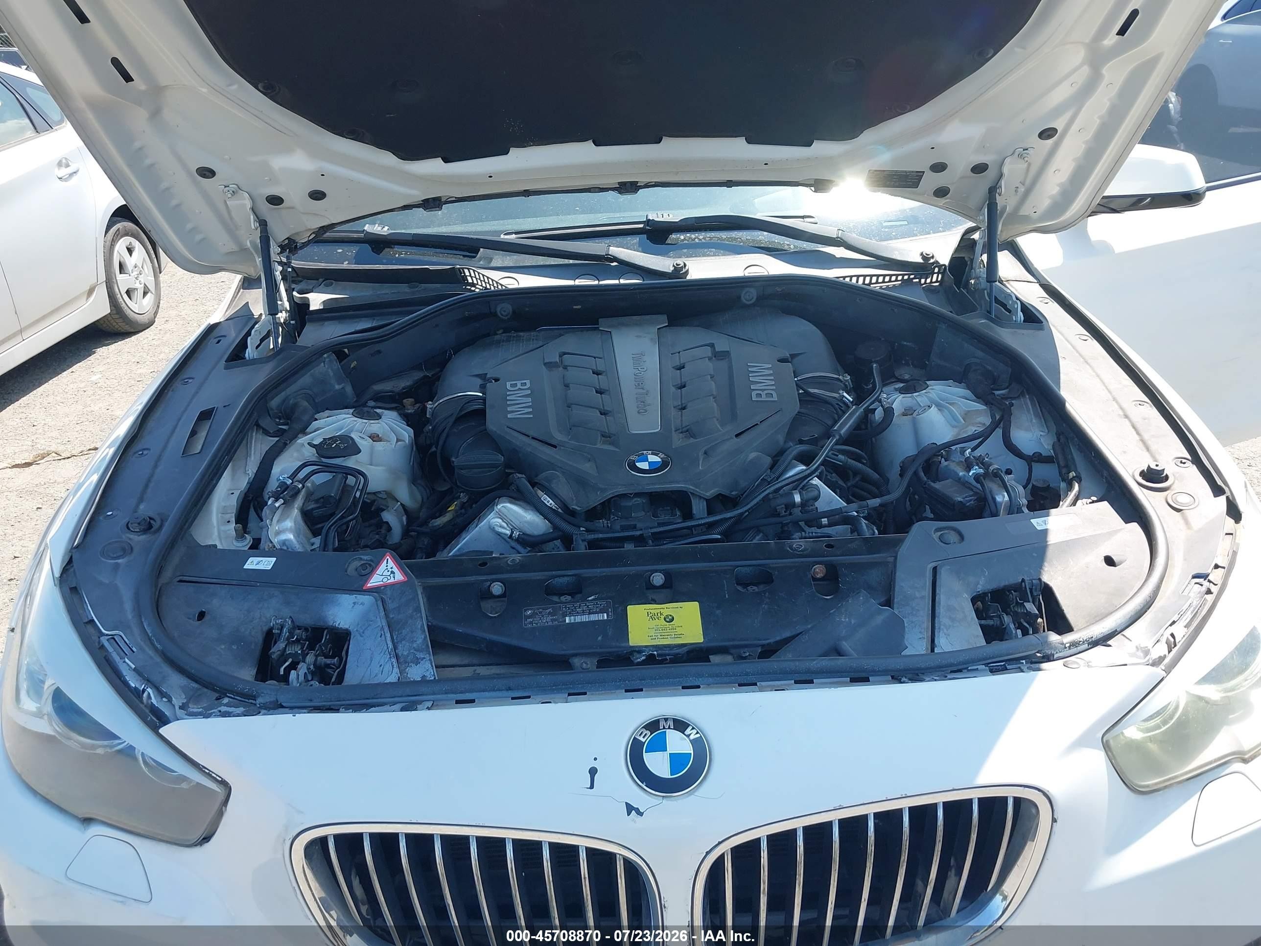 2013 Bmw 550i Gran Turismo   White vin: WBASN0C59DDW92739