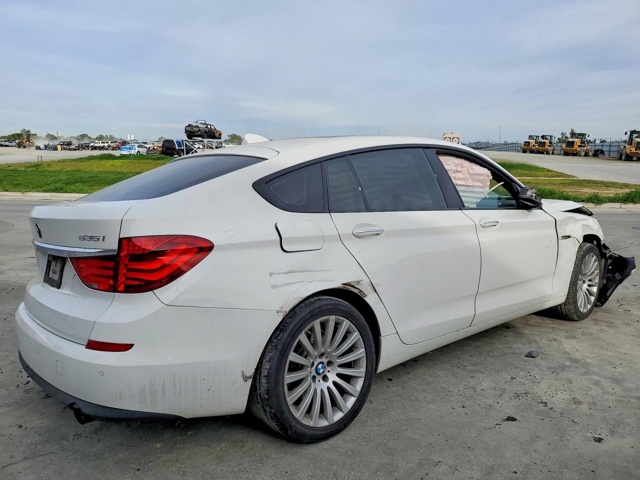 2010 Bmw 535 Gt White vin: WBASN2C52AC200646
