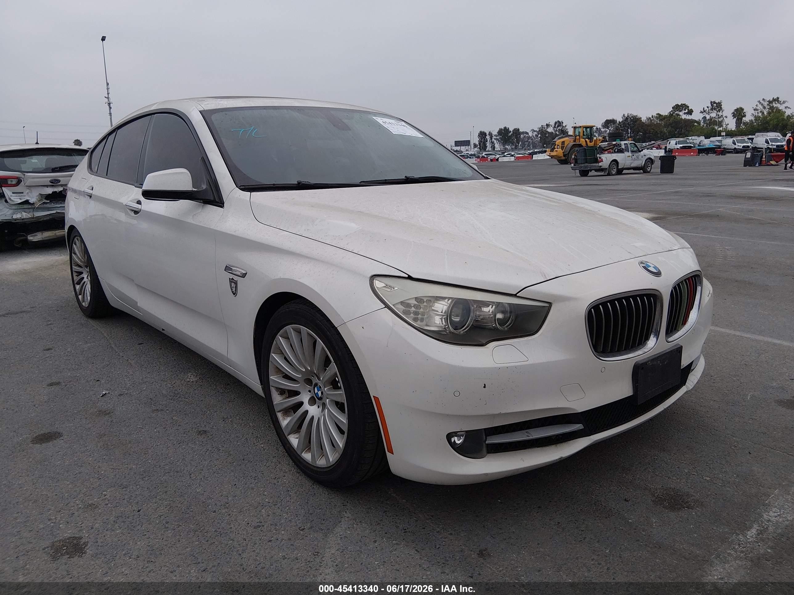 2010 Bmw 535i Gran Turismo   White vin: WBASN2C56AC200181
