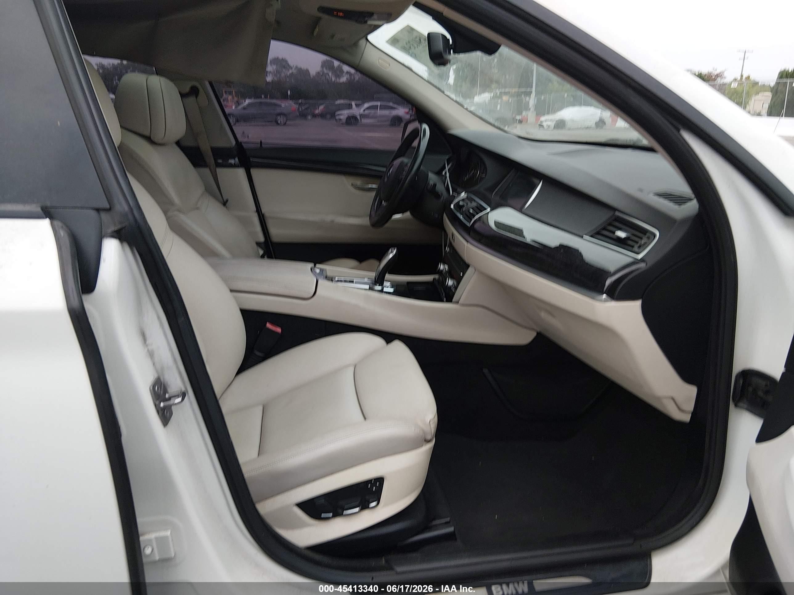 2010 Bmw 535i Gran Turismo   White vin: WBASN2C56AC200181