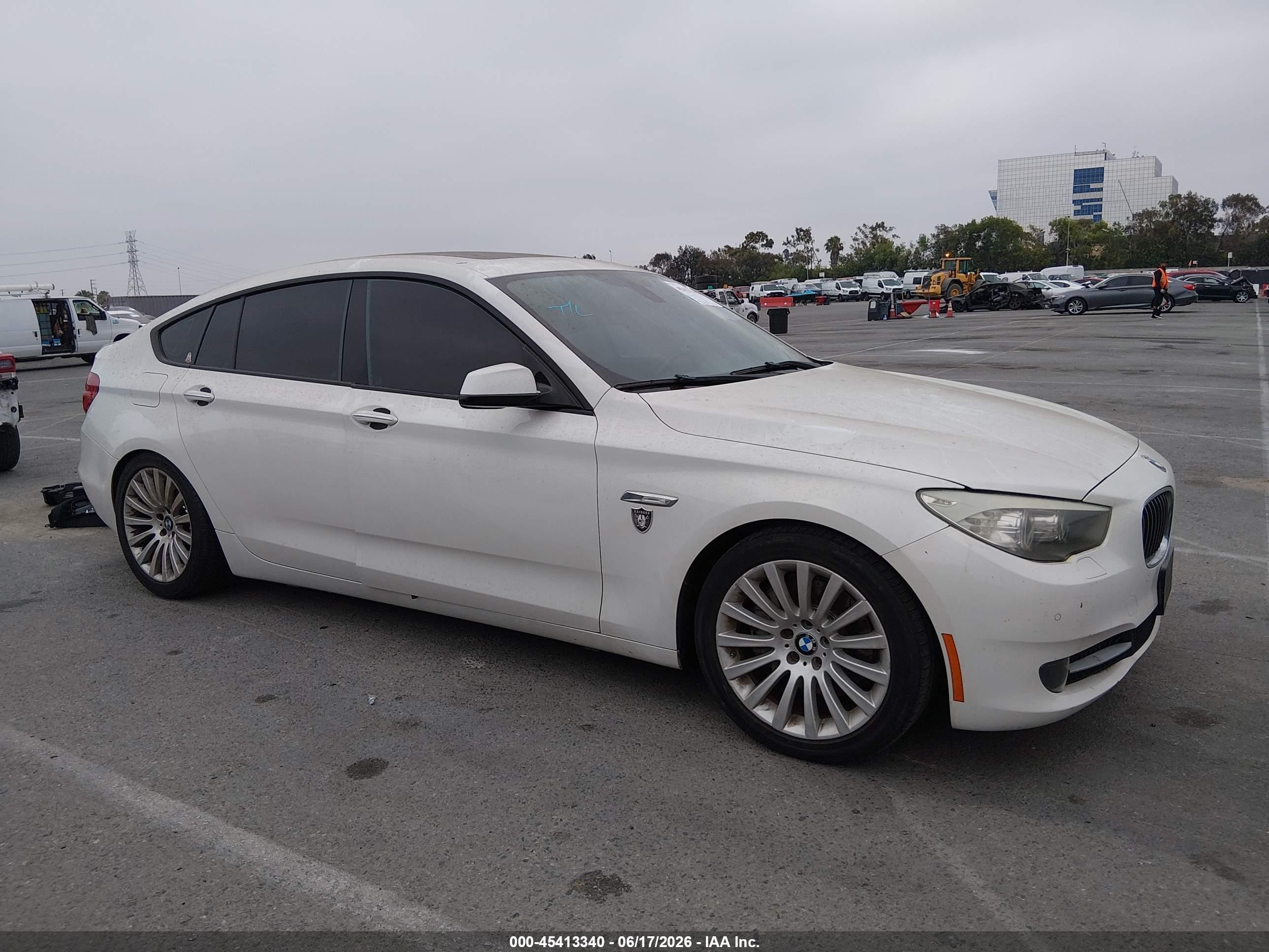 2010 Bmw 535i Gran Turismo   White vin: WBASN2C56AC200181
