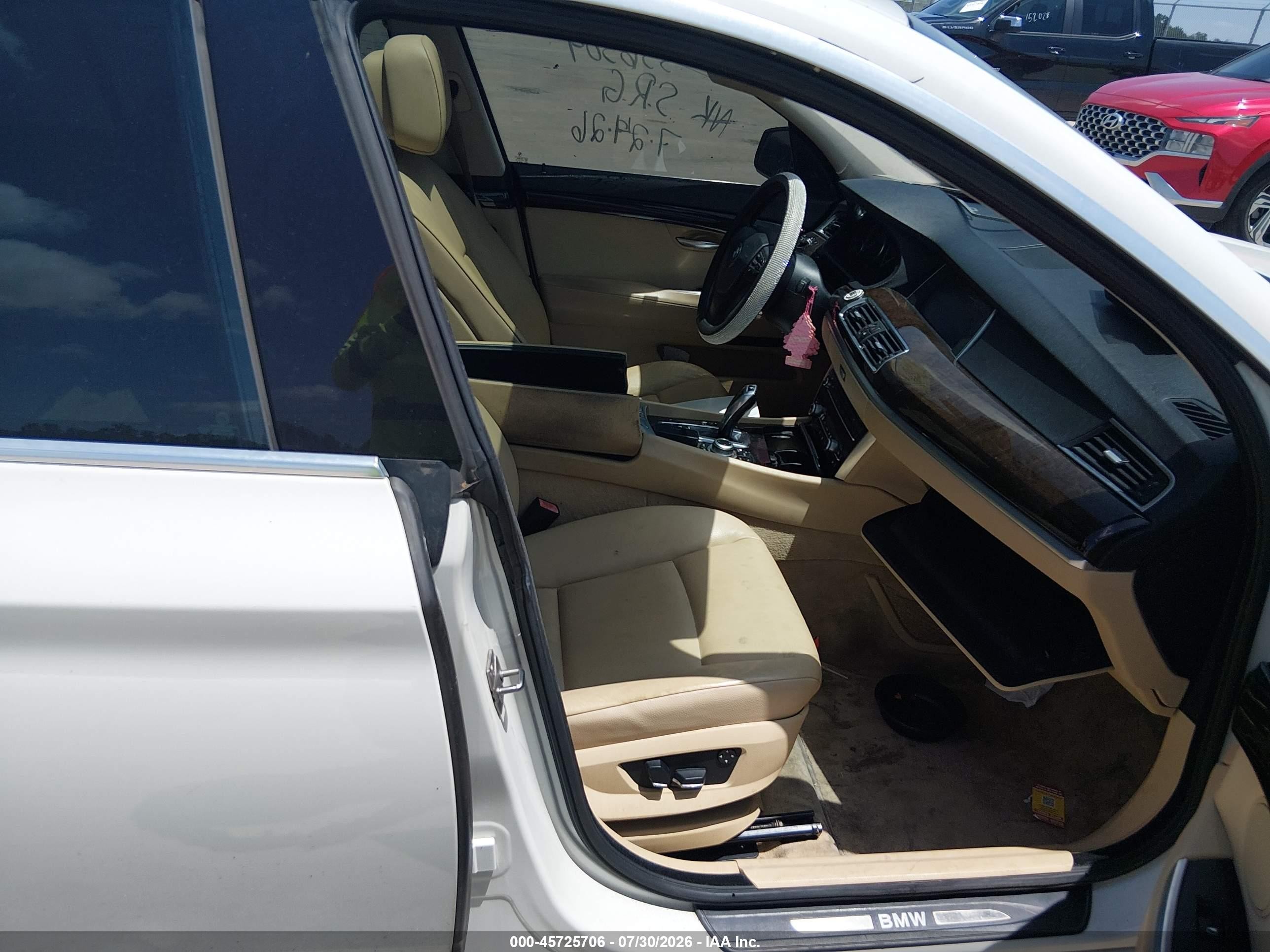 2010 Bmw 535i Gran Turismo Белый vin: WBASN2C59AC200255