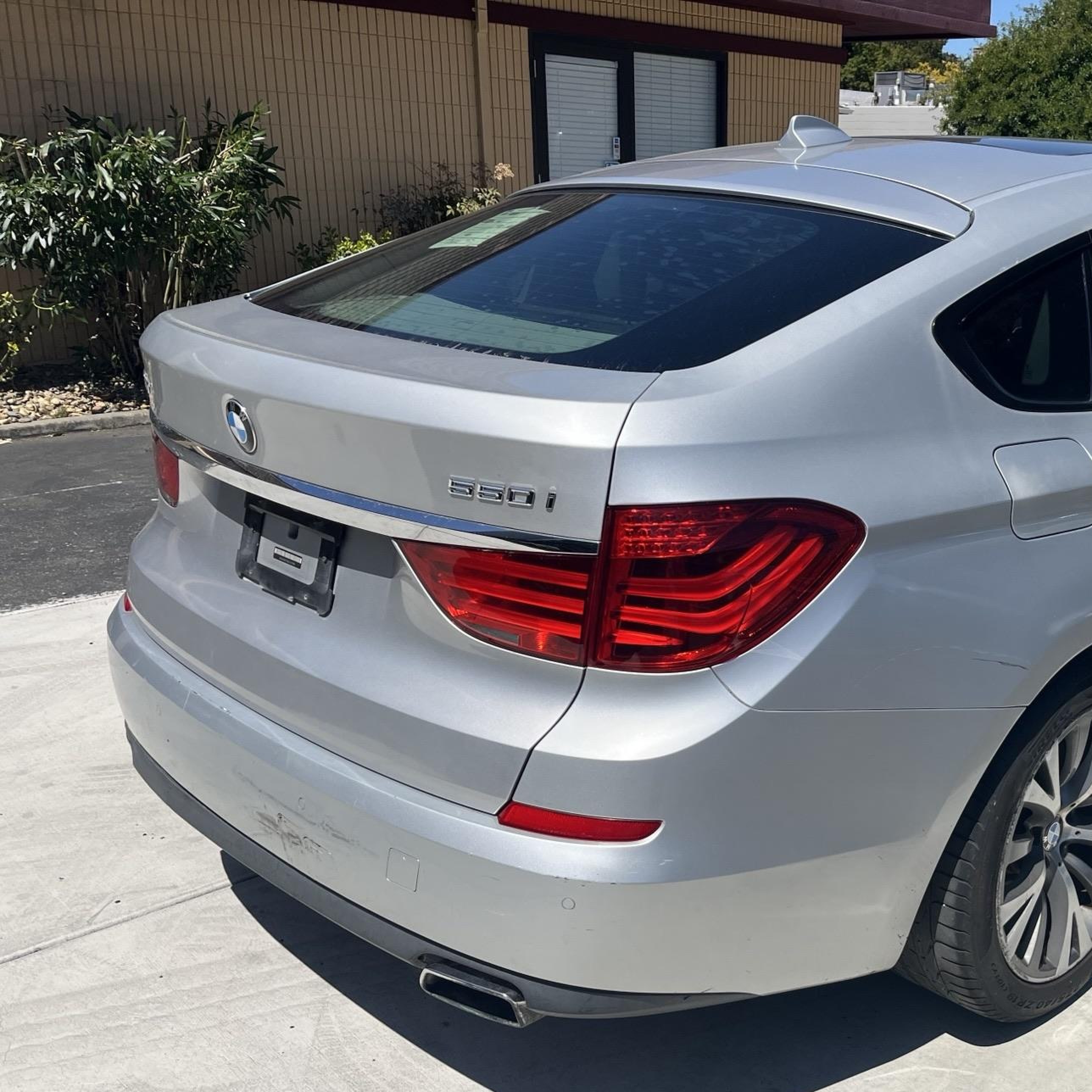 2010 Bmw 550i Gran Turismo   Silver vin: WBASN4C58AC209184