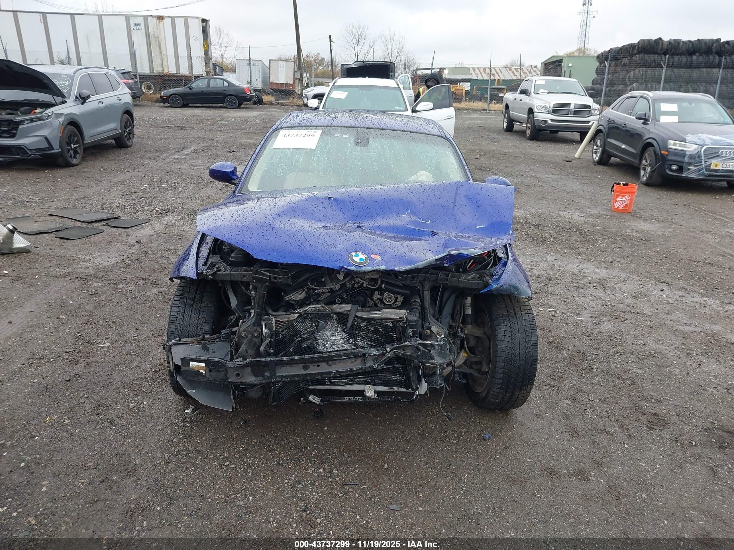 2009 Bmw 135i   Blue vin: WBAUC73509VF23981