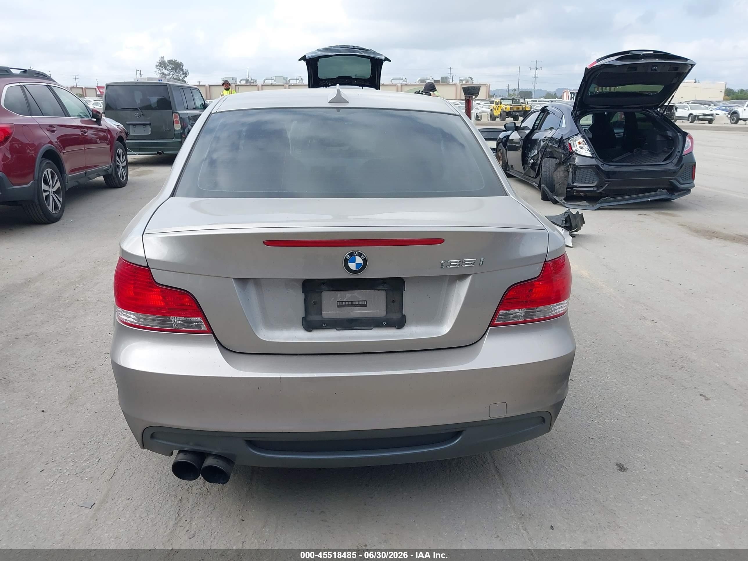2008 Bmw 135i   Коричневый vin: WBAUC73518VF23163