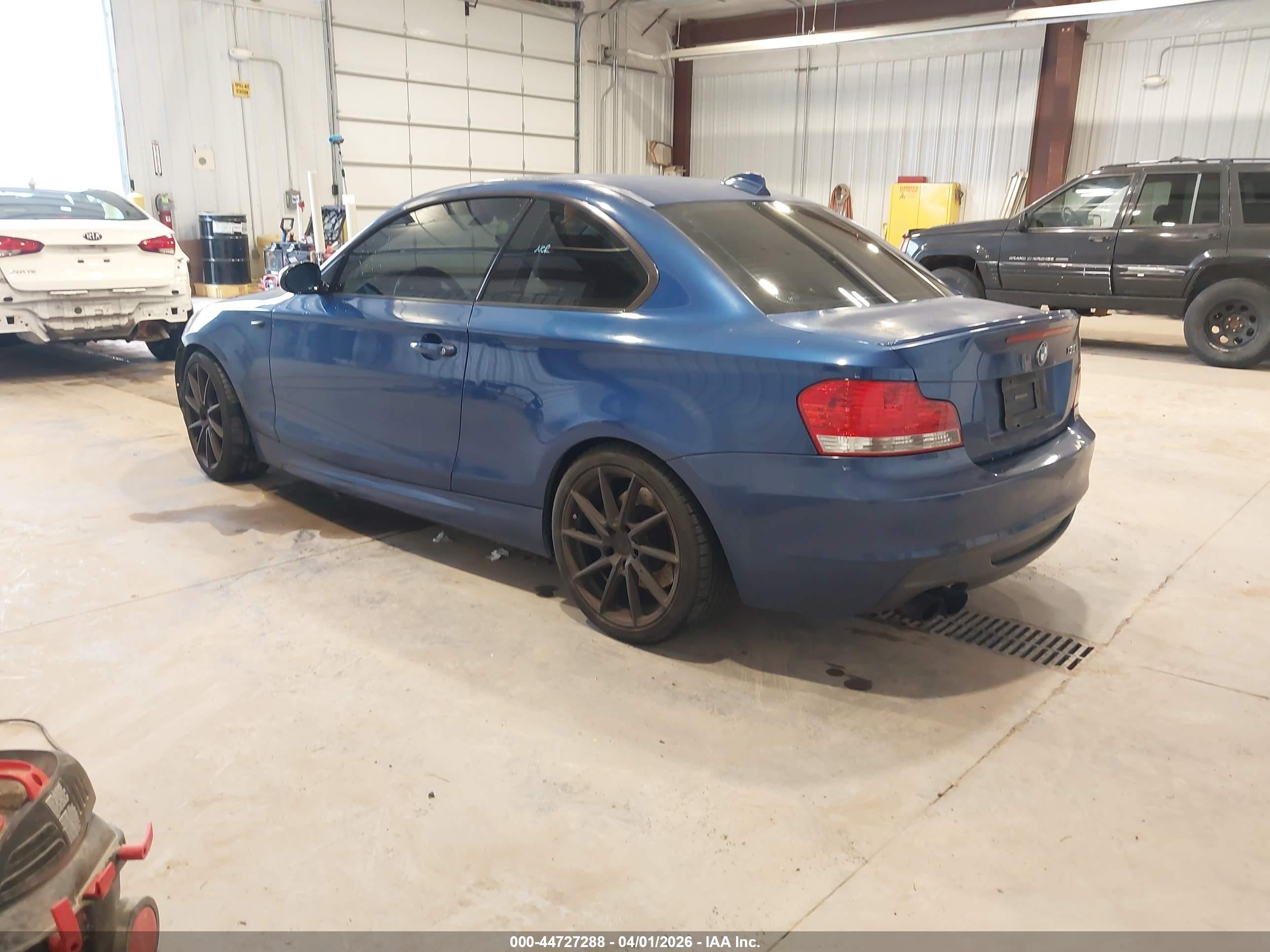 2008 Bmw 135i   Синий vin: WBAUC73558VF24817