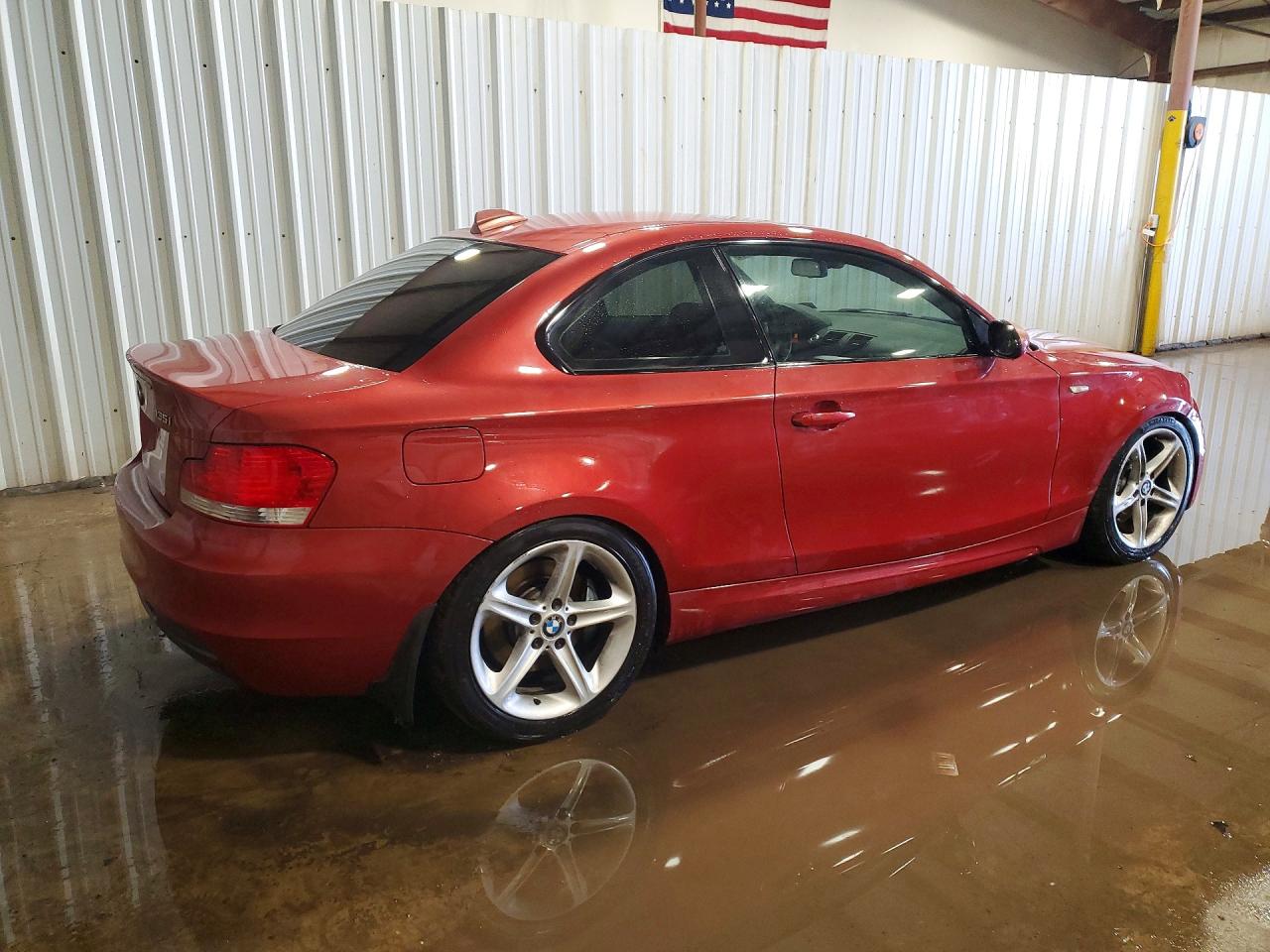 2008 Bmw 135 I Red vin: WBAUC73598VF22939