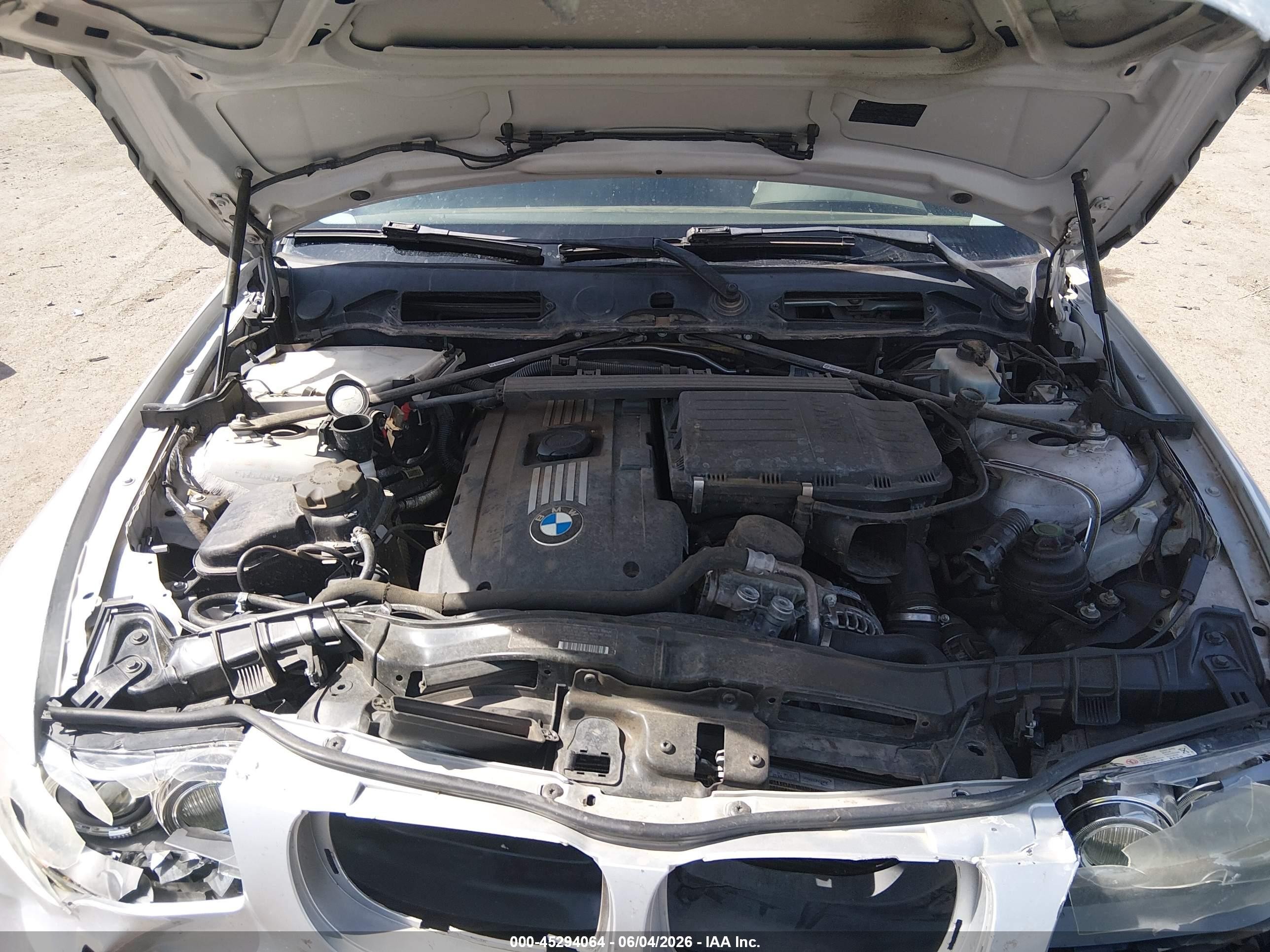 2009 Bmw 135i   Silver vin: WBAUC735X9VK95016