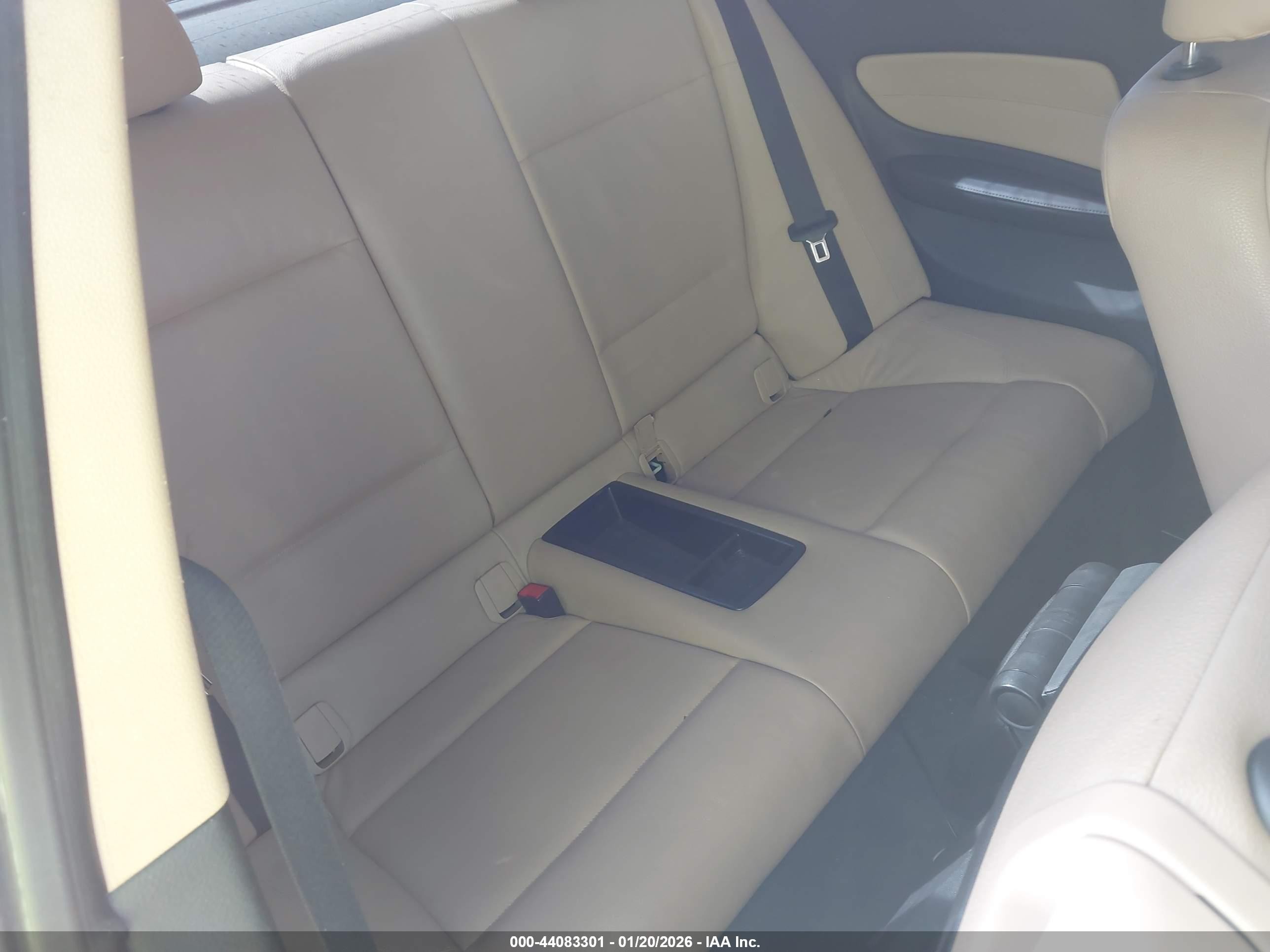 2009 Bmw 135i   White vin: WBAUC735X9VK95694
