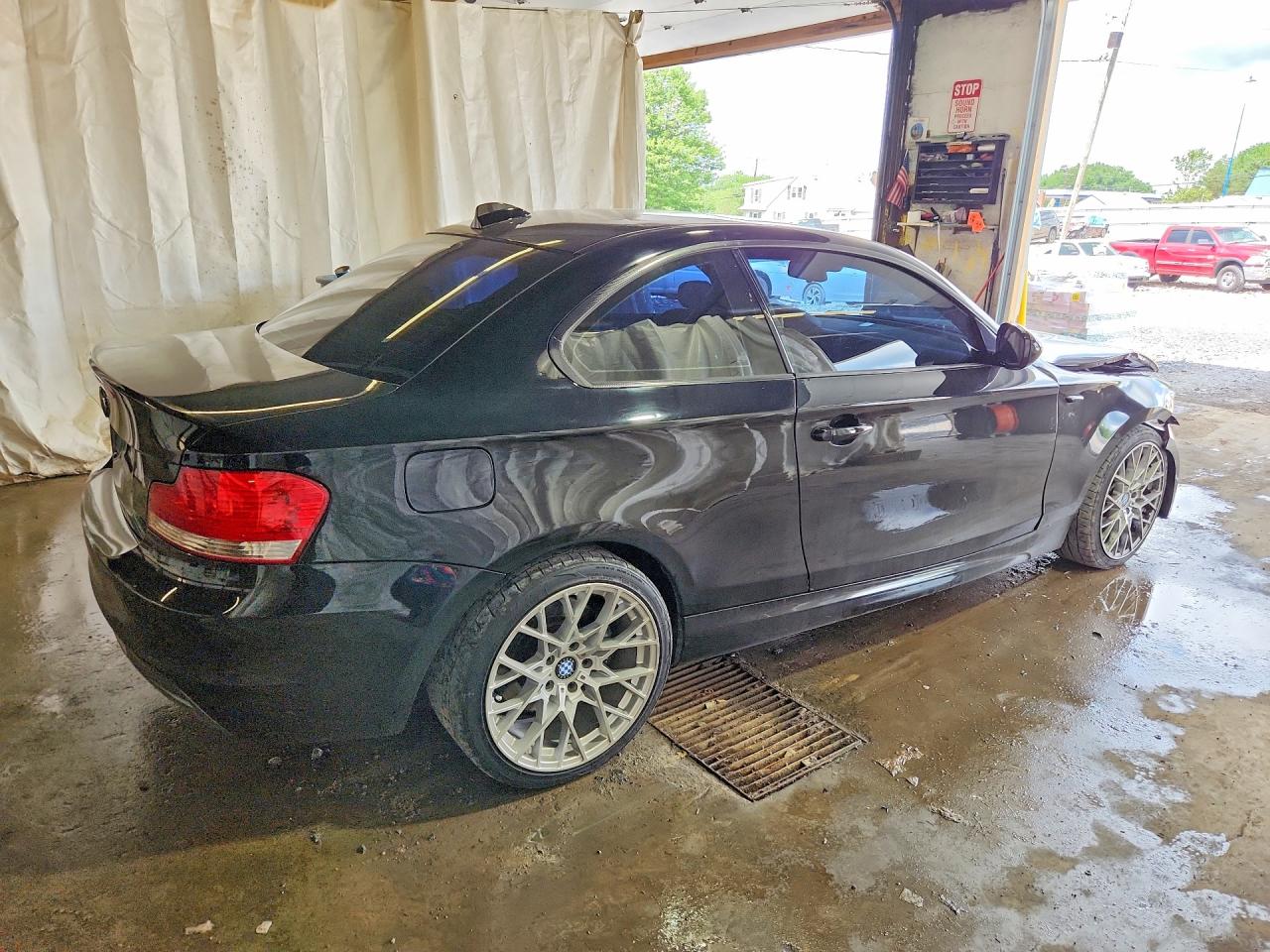 2010 Bmw 135 I Black vin: WBAUC7C51AVK96107