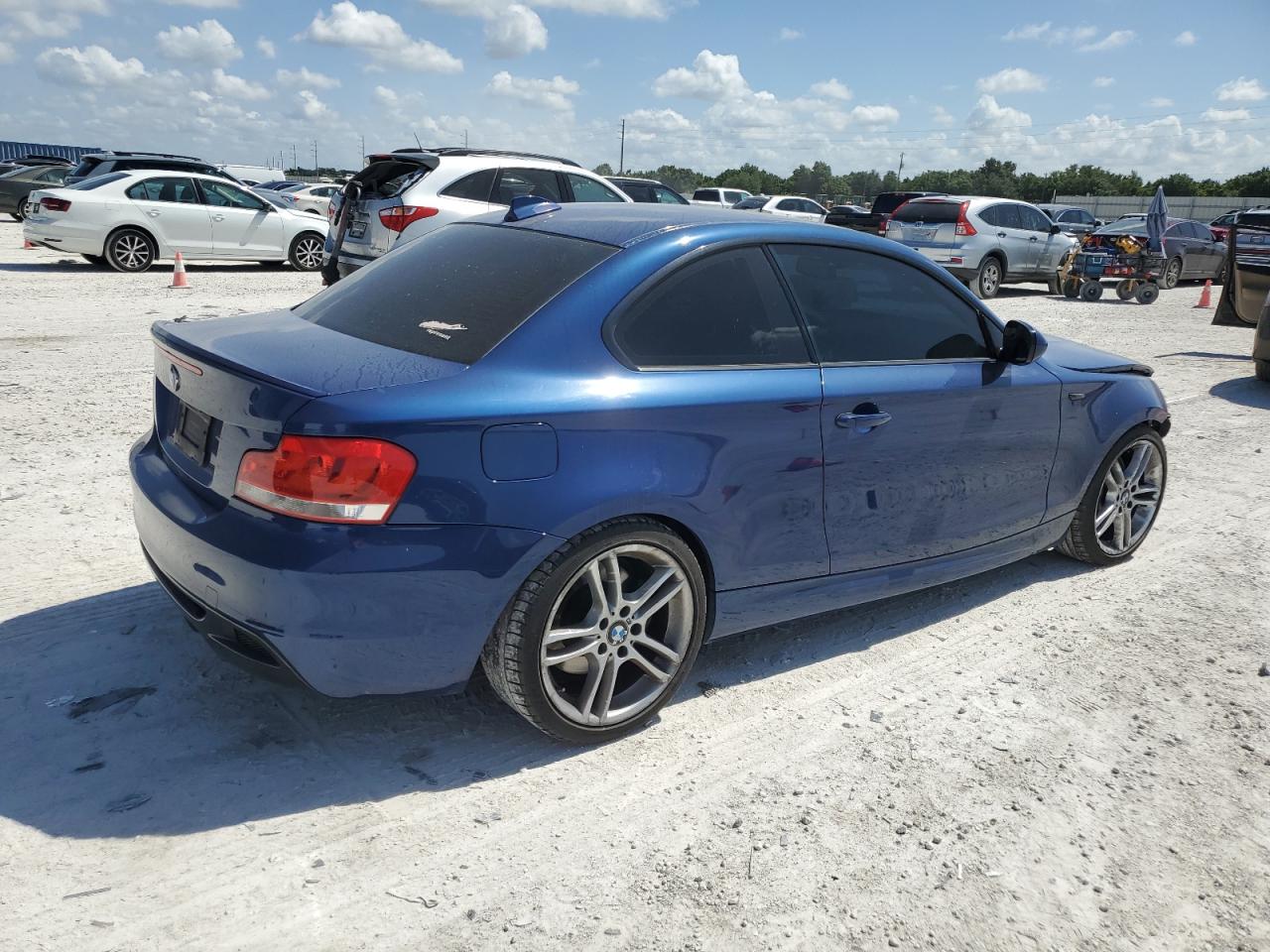 2010 Bmw 135 I Blue vin: WBAUC7C51AVK96124