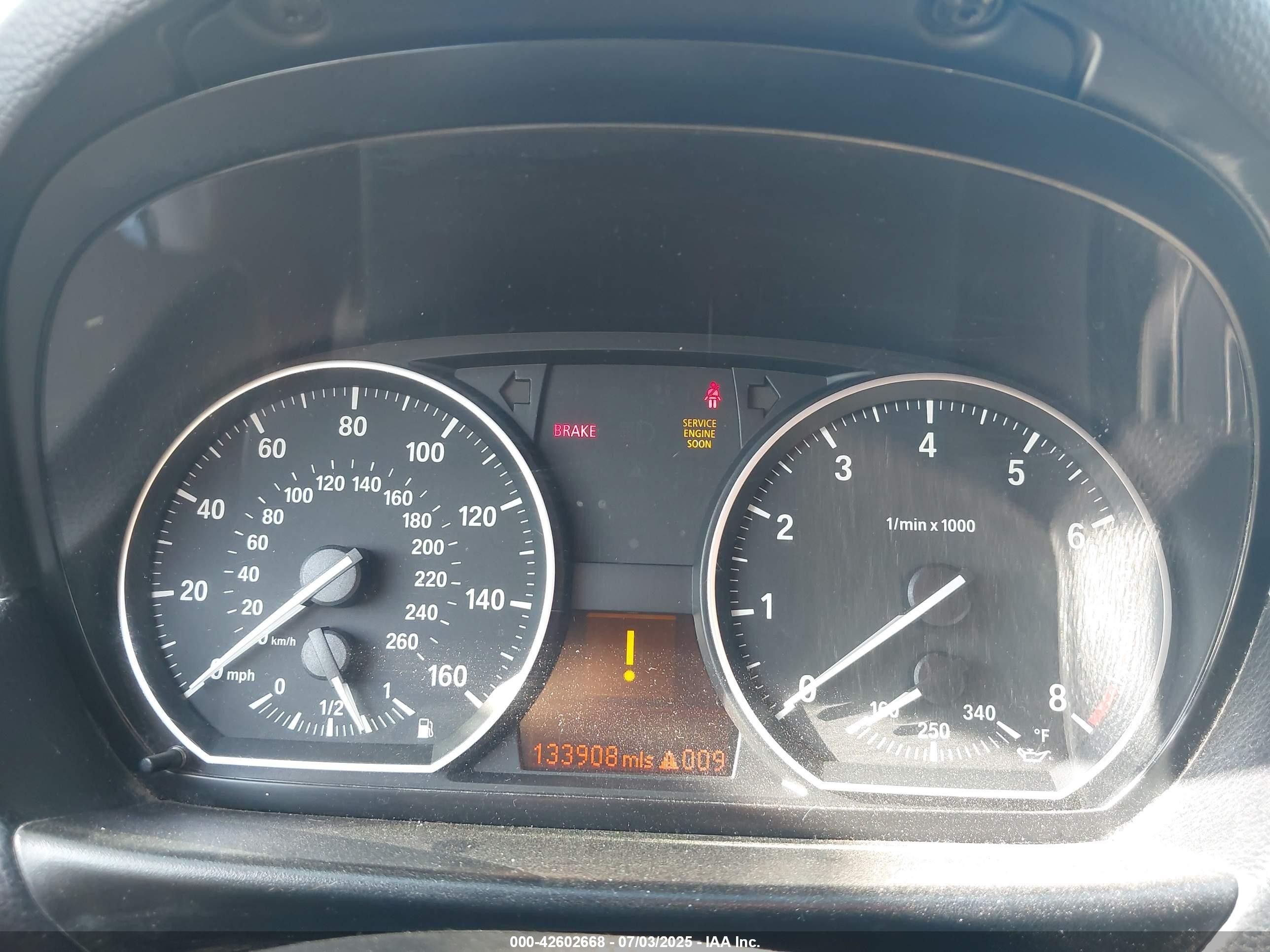 2010 Bmw 135i   Серый vin: WBAUC7C52AVK81082