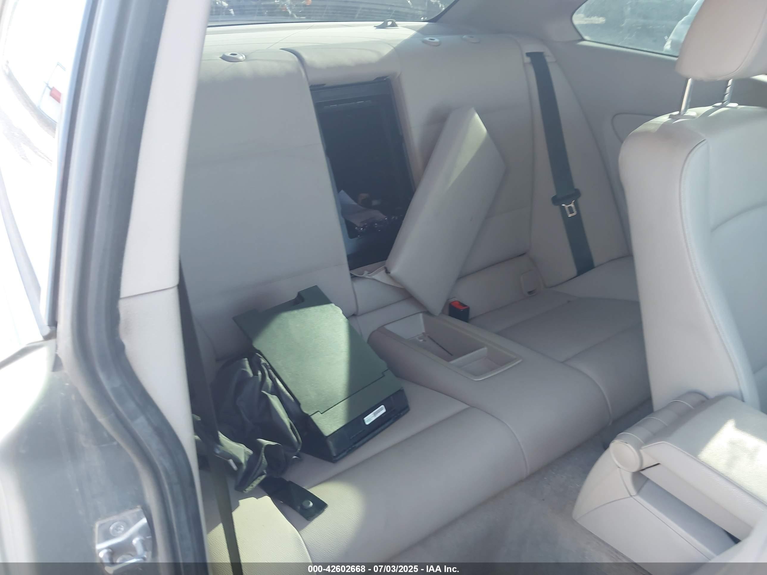 2010 Bmw 135i   Серый vin: WBAUC7C52AVK81082