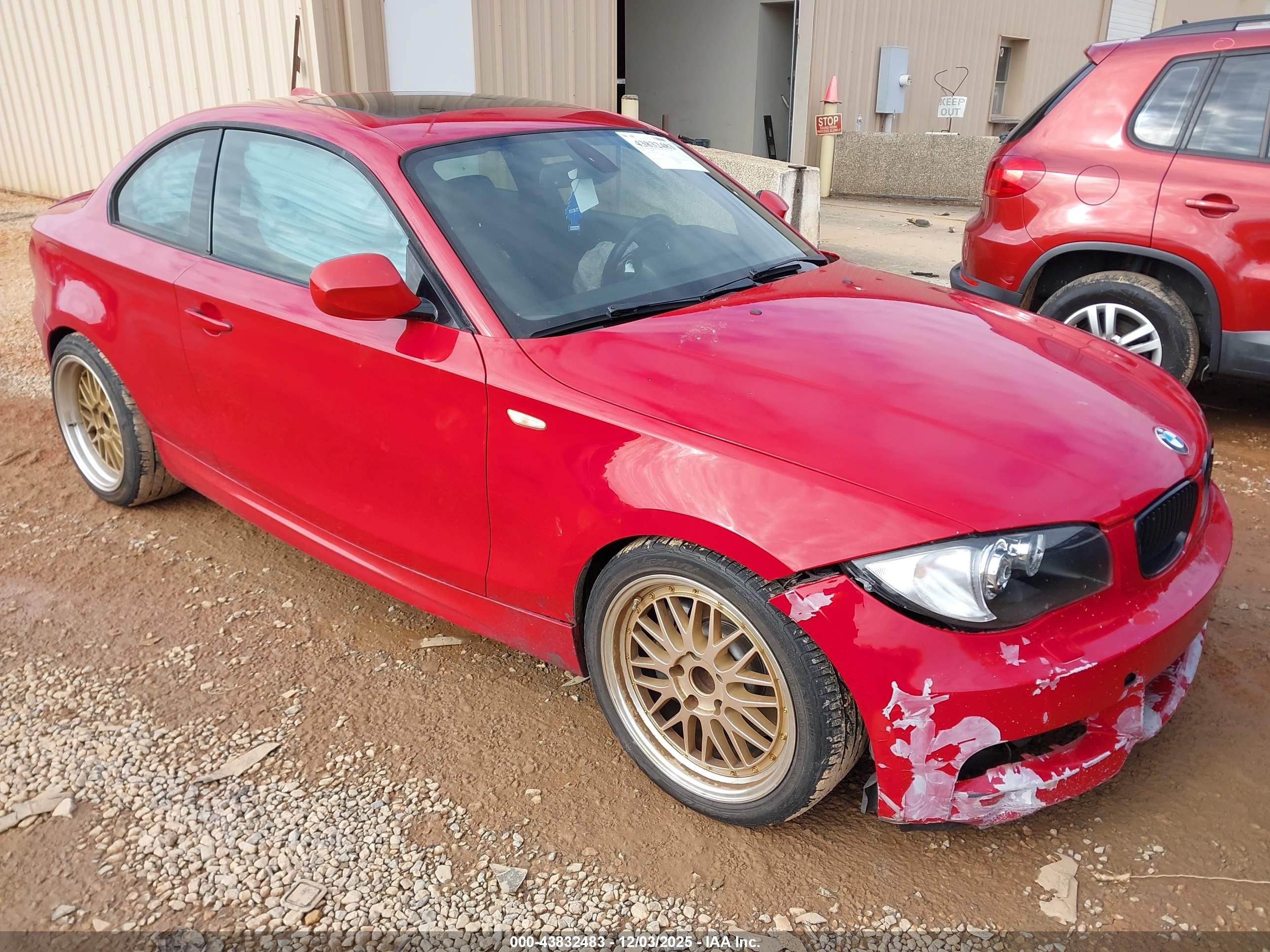 2010 Bmw 135i   Red vin: WBAUC7C58AVK95892
