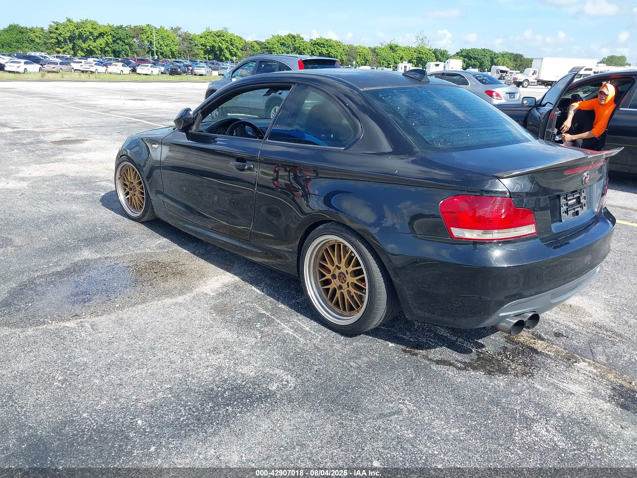 2010 Bmw 135i   Black vin: WBAUC7C58AVK96301
