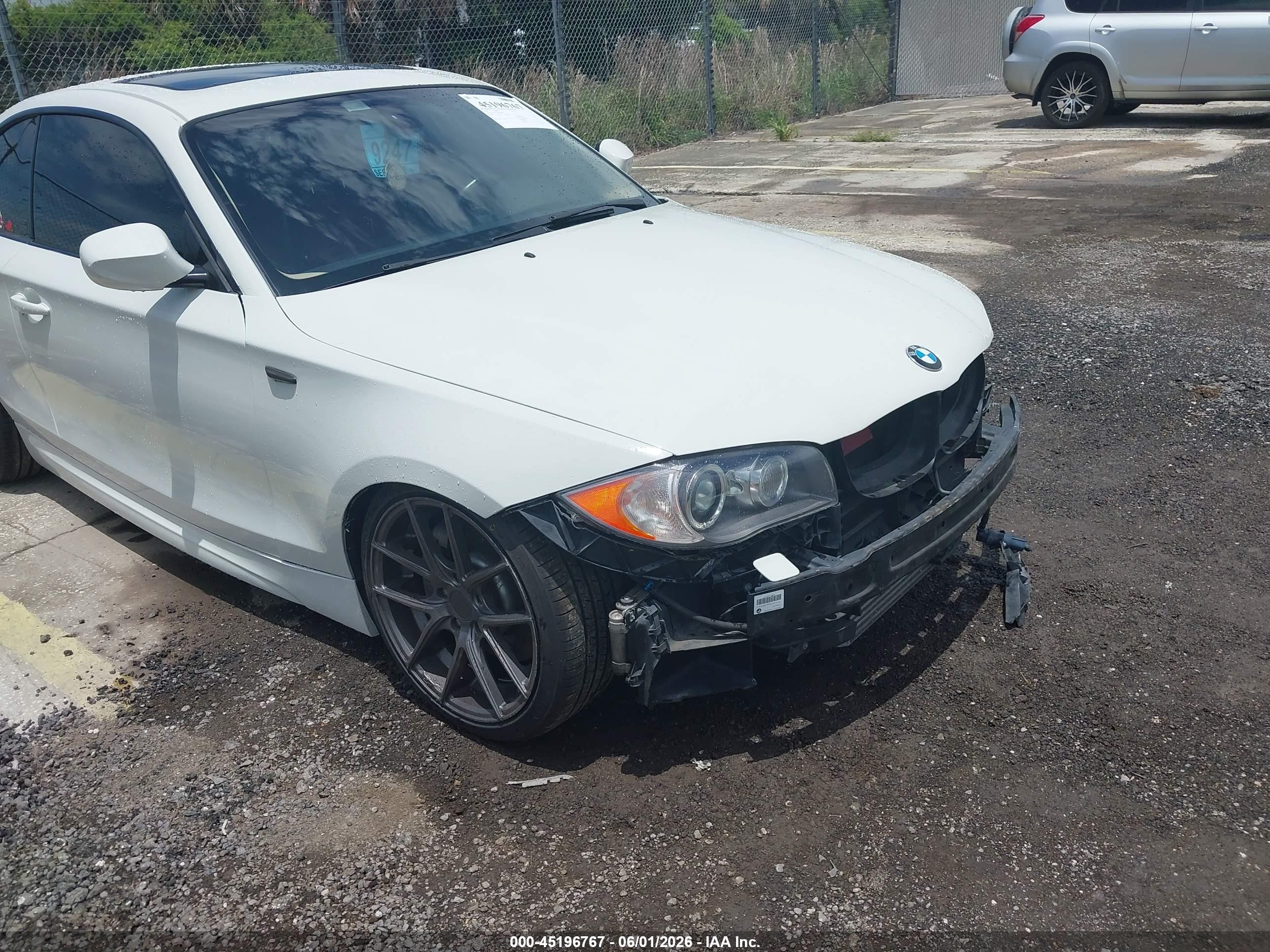 2011 Bmw 135i   White vin: WBAUC9C50BVM09655