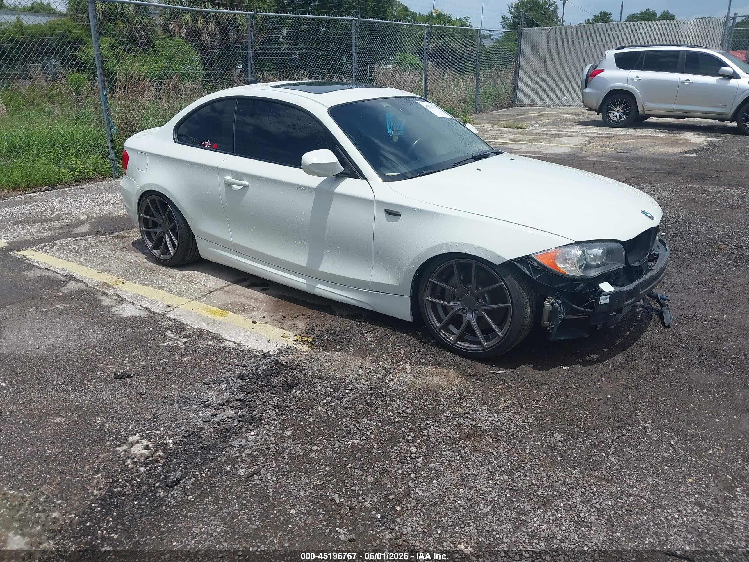 2011 Bmw 135i   White vin: WBAUC9C50BVM09655