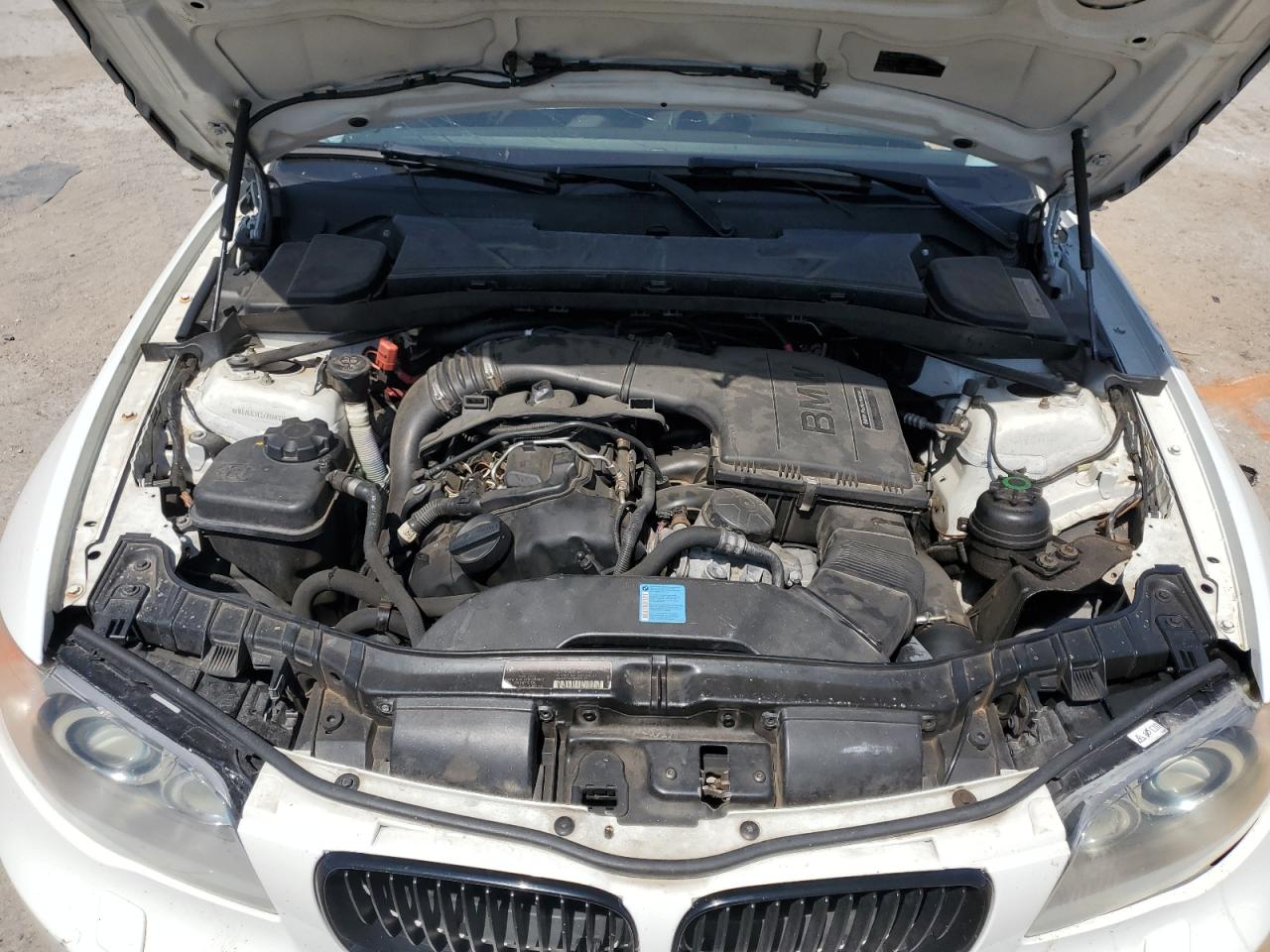 2011 Bmw 135 I White vin: WBAUC9C50BVM10451
