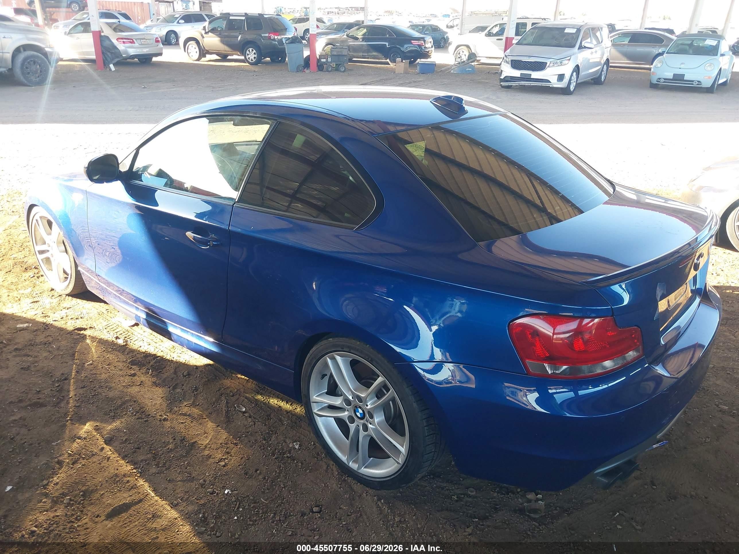 2012 Bmw 135i   Синий vin: WBAUC9C50CVM11682