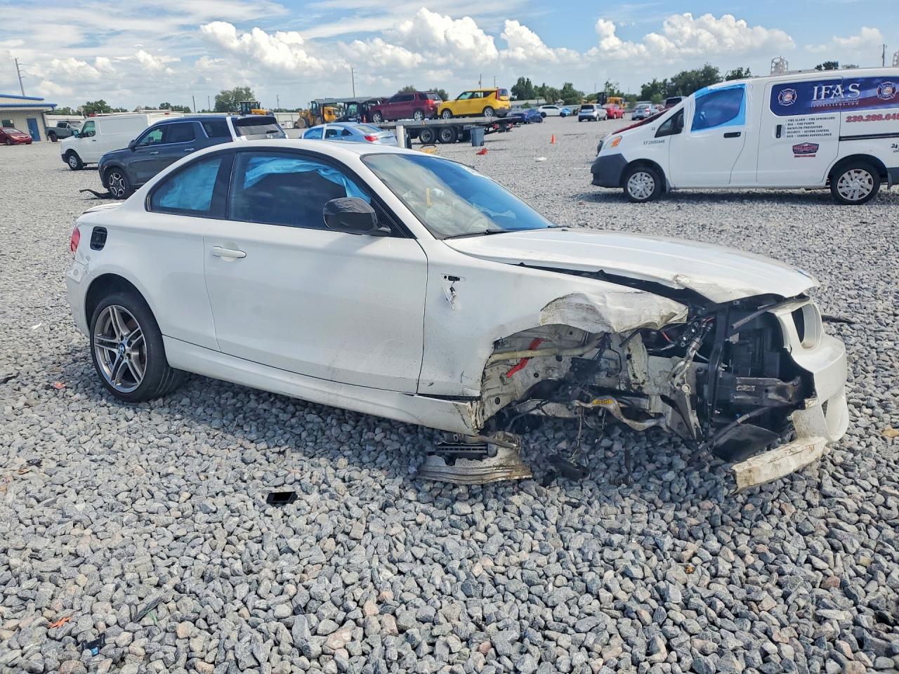 2013 Bmw 135 I White vin: WBAUC9C50DVY60006