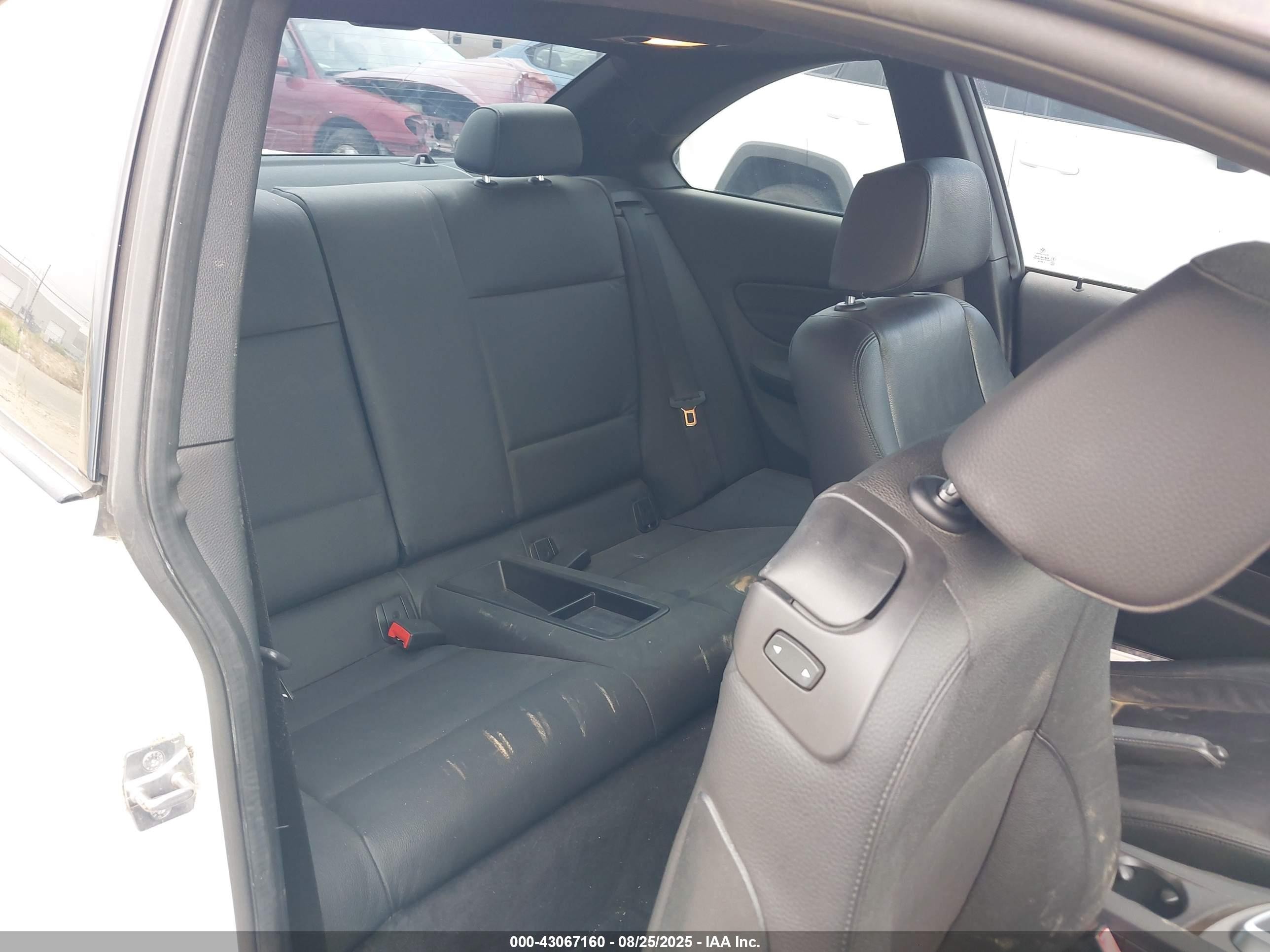 2012 Bmw 135i   White vin: WBAUC9C51CVM12968