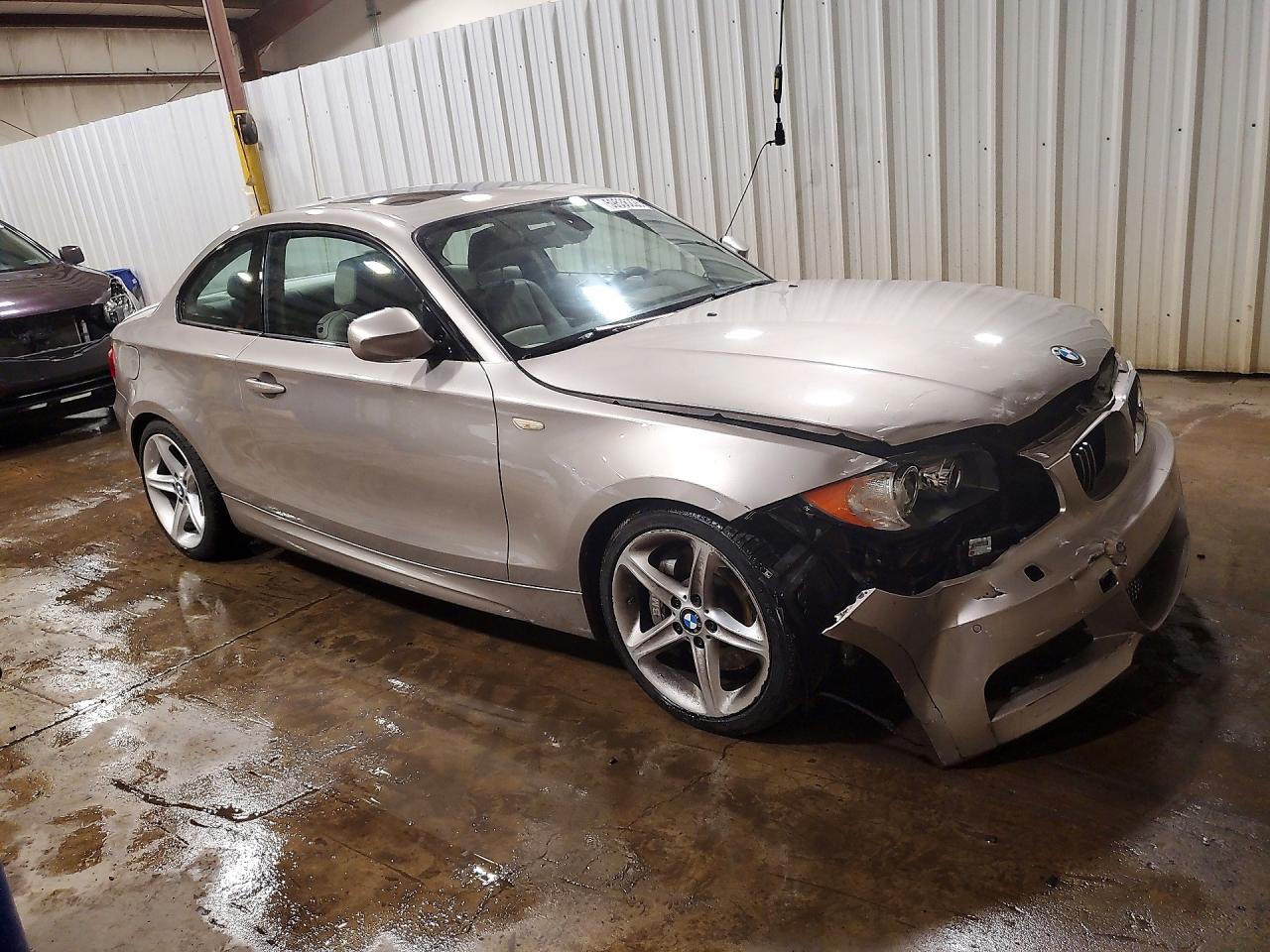 2011 Bmw 135 I Gray vin: WBAUC9C52BVM11407
