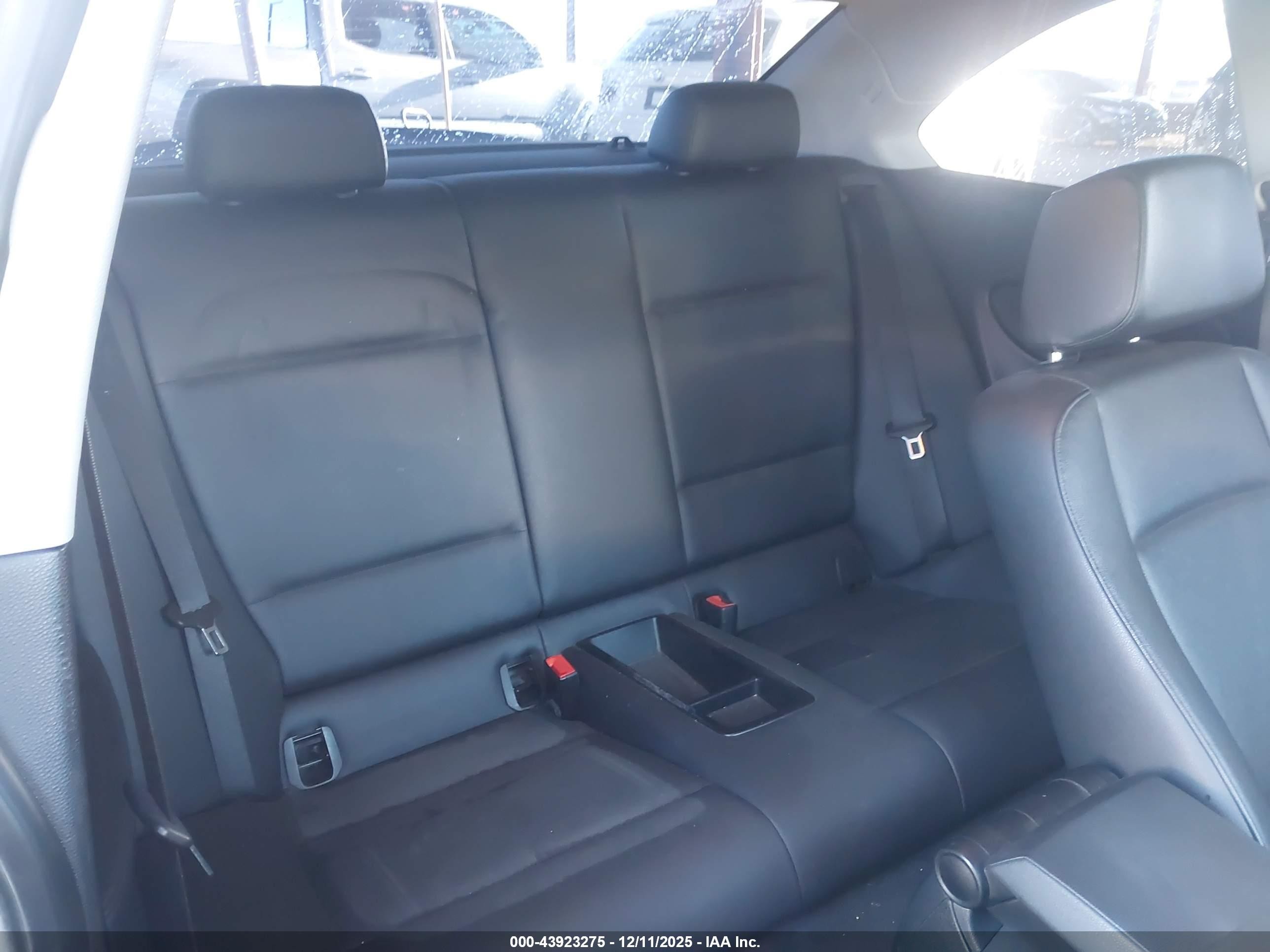 2012 Bmw 135i   Black vin: WBAUC9C52CVM11571