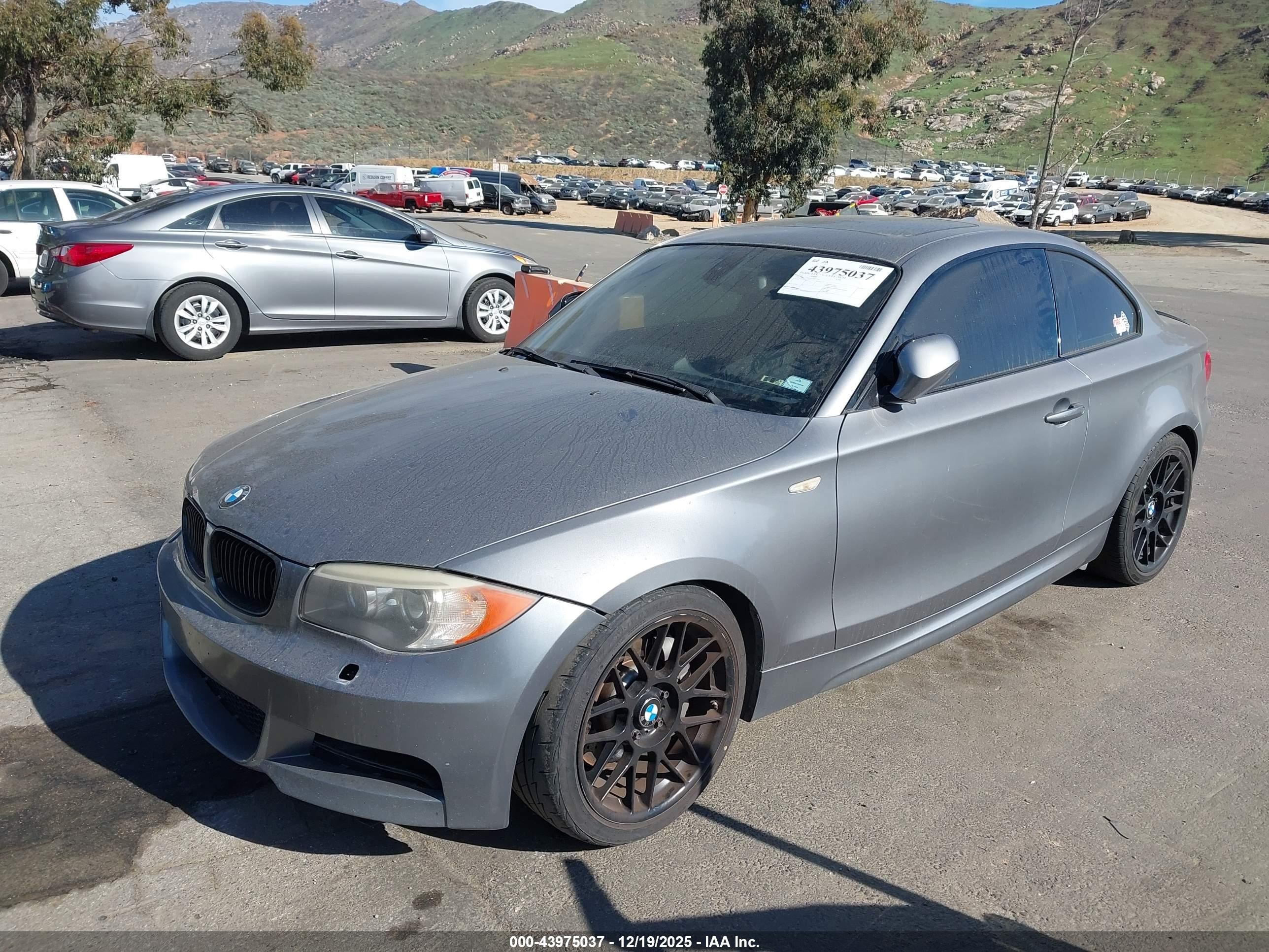 2012 Bmw 135i   Gray vin: WBAUC9C52CVM11926