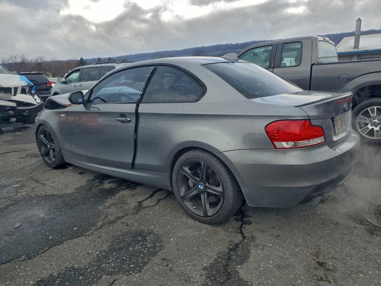 2011 Bmw 135 I Gray vin: WBAUC9C54BVM09206