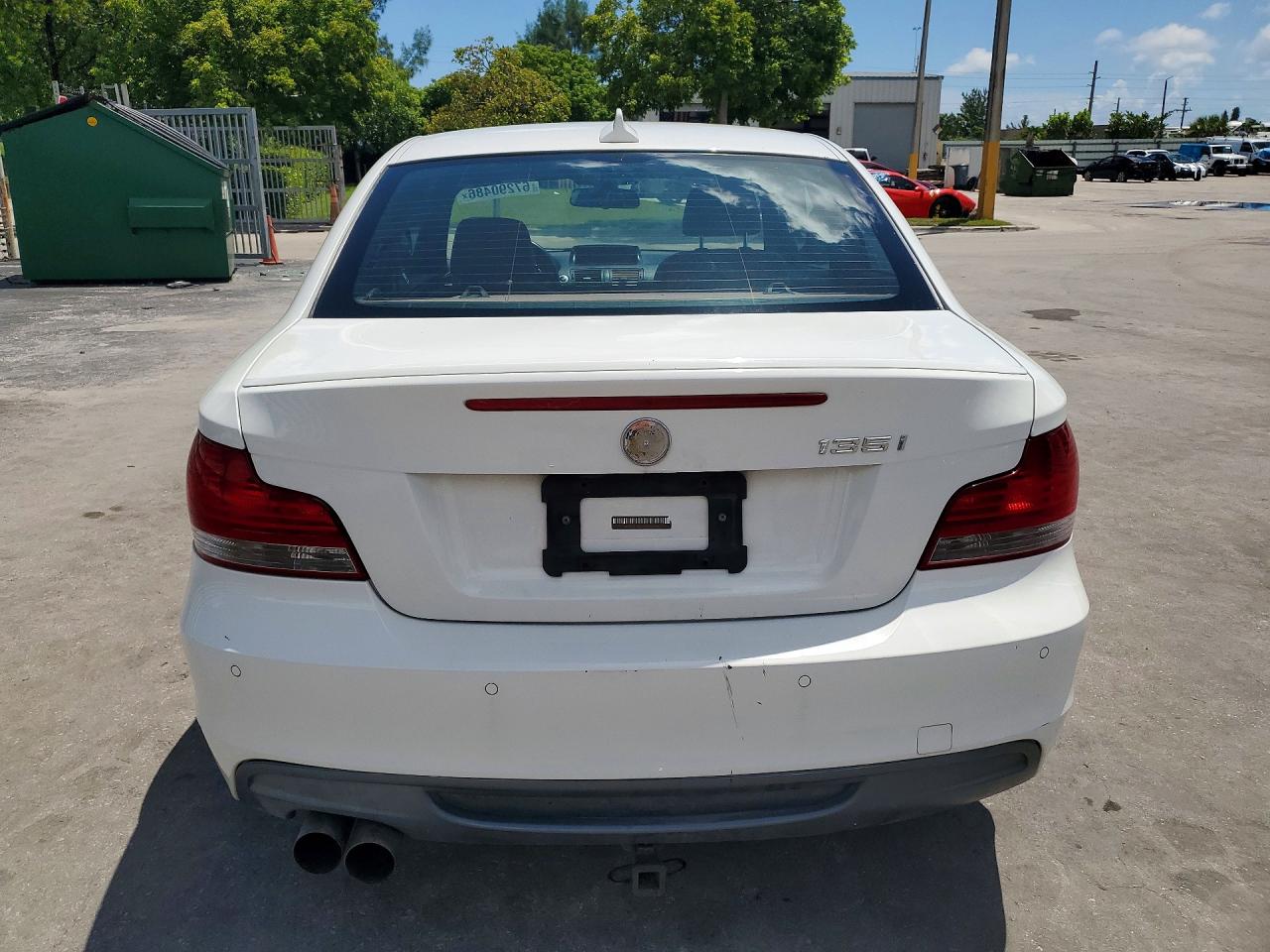 2011 Bmw 135 I White vin: WBAUC9C55BVM09120