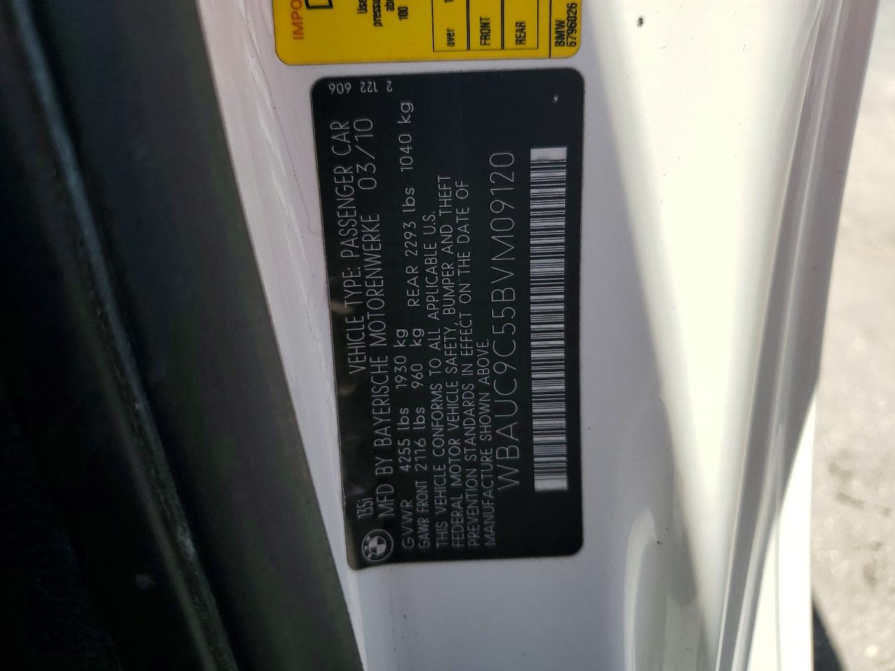 2011 Bmw 135 I White vin: WBAUC9C55BVM09120
