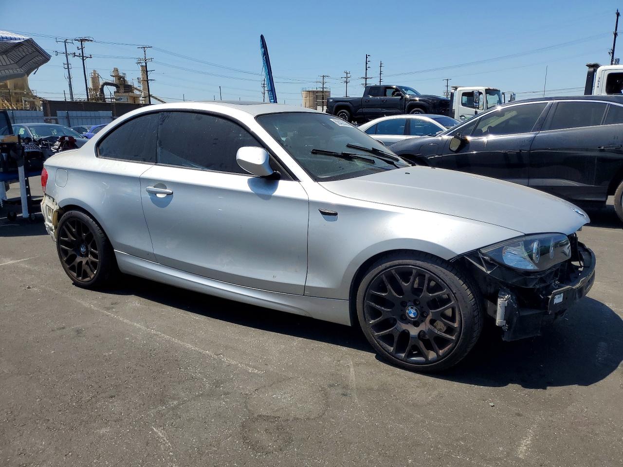 2011 Bmw 135 I Silver vin: WBAUC9C55BVM10526