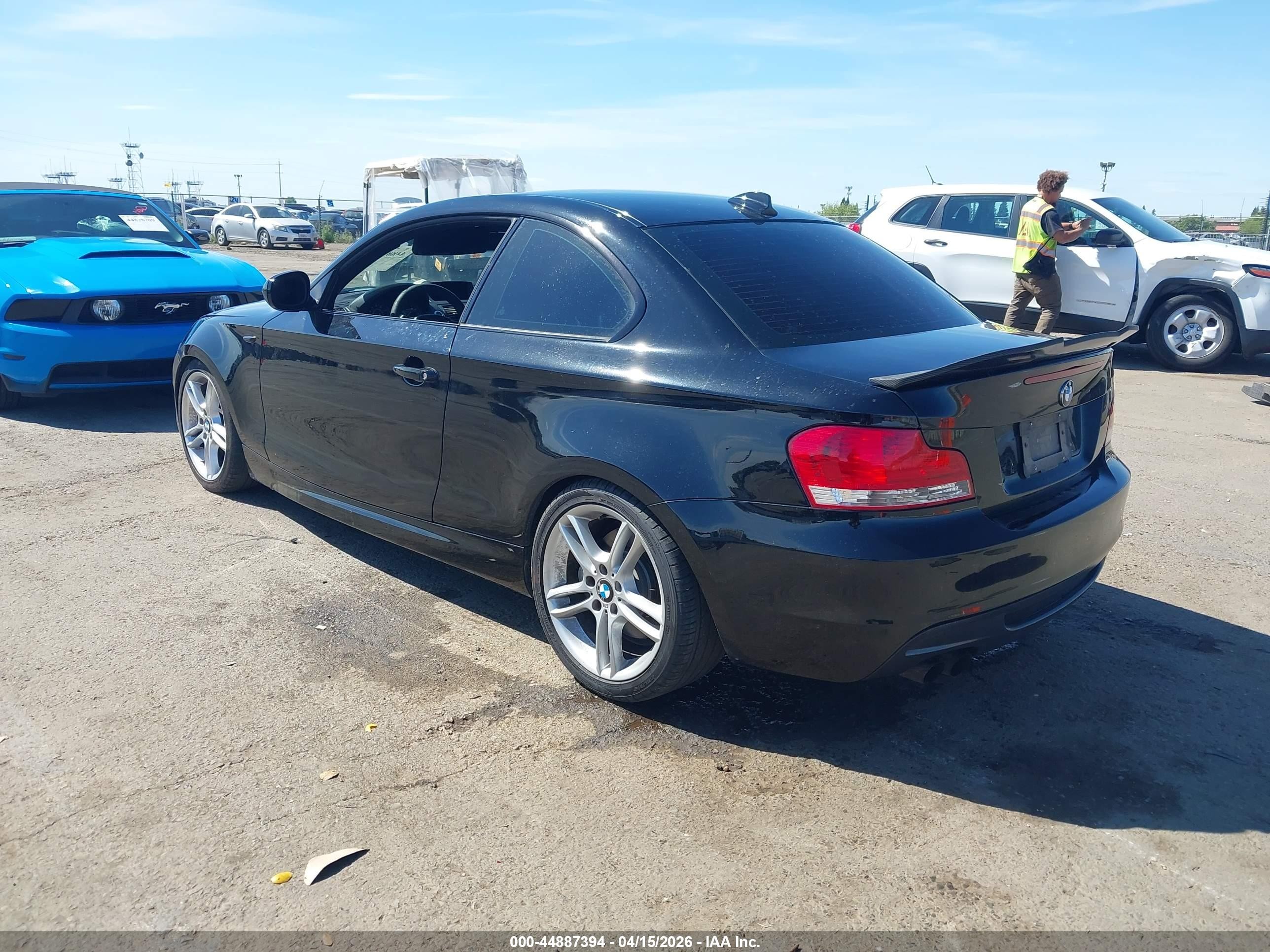 2011 Bmw 135i   Black vin: WBAUC9C55BVM11076