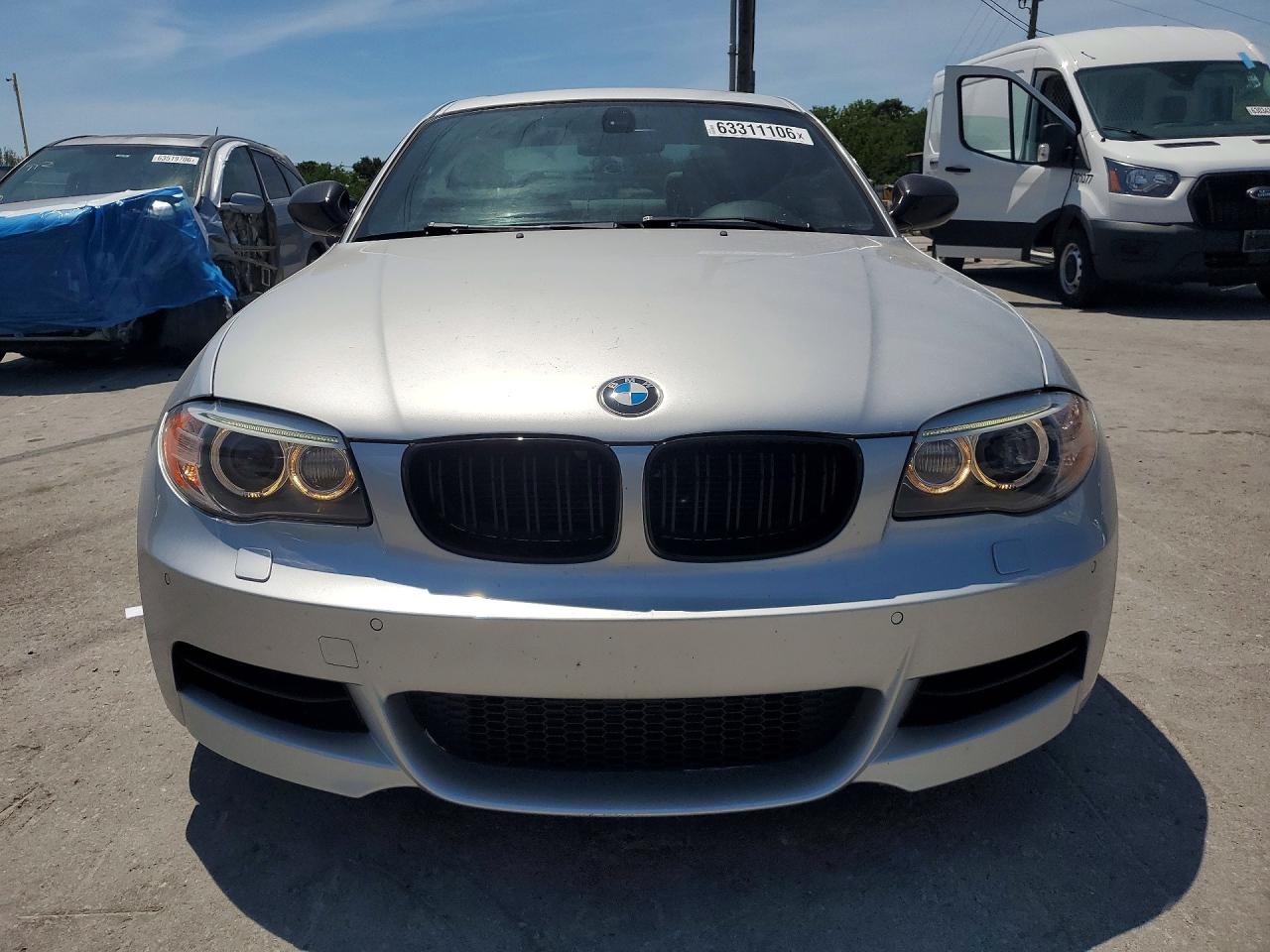 2013 Bmw 135 I Серебряный vin: WBAUC9C55DVY60258