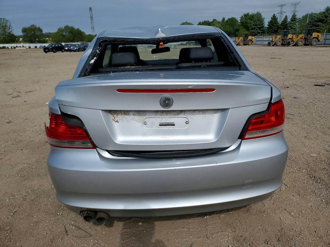 2011 Bmw 135 I Silver vin: WBAUC9C56BVM10082