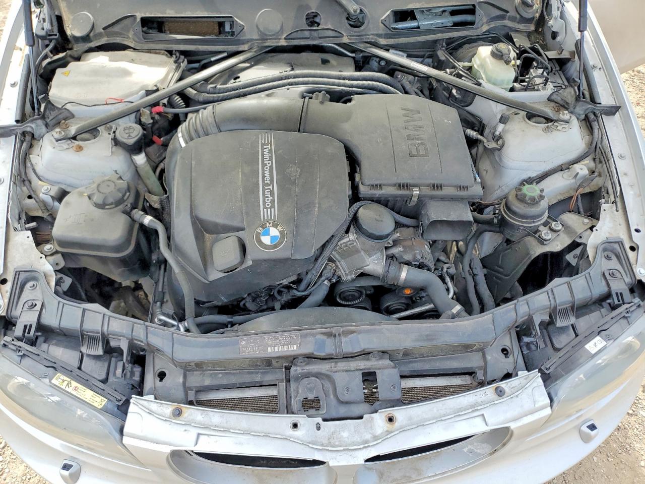 2011 Bmw 135 I Silver vin: WBAUC9C56BVM10082