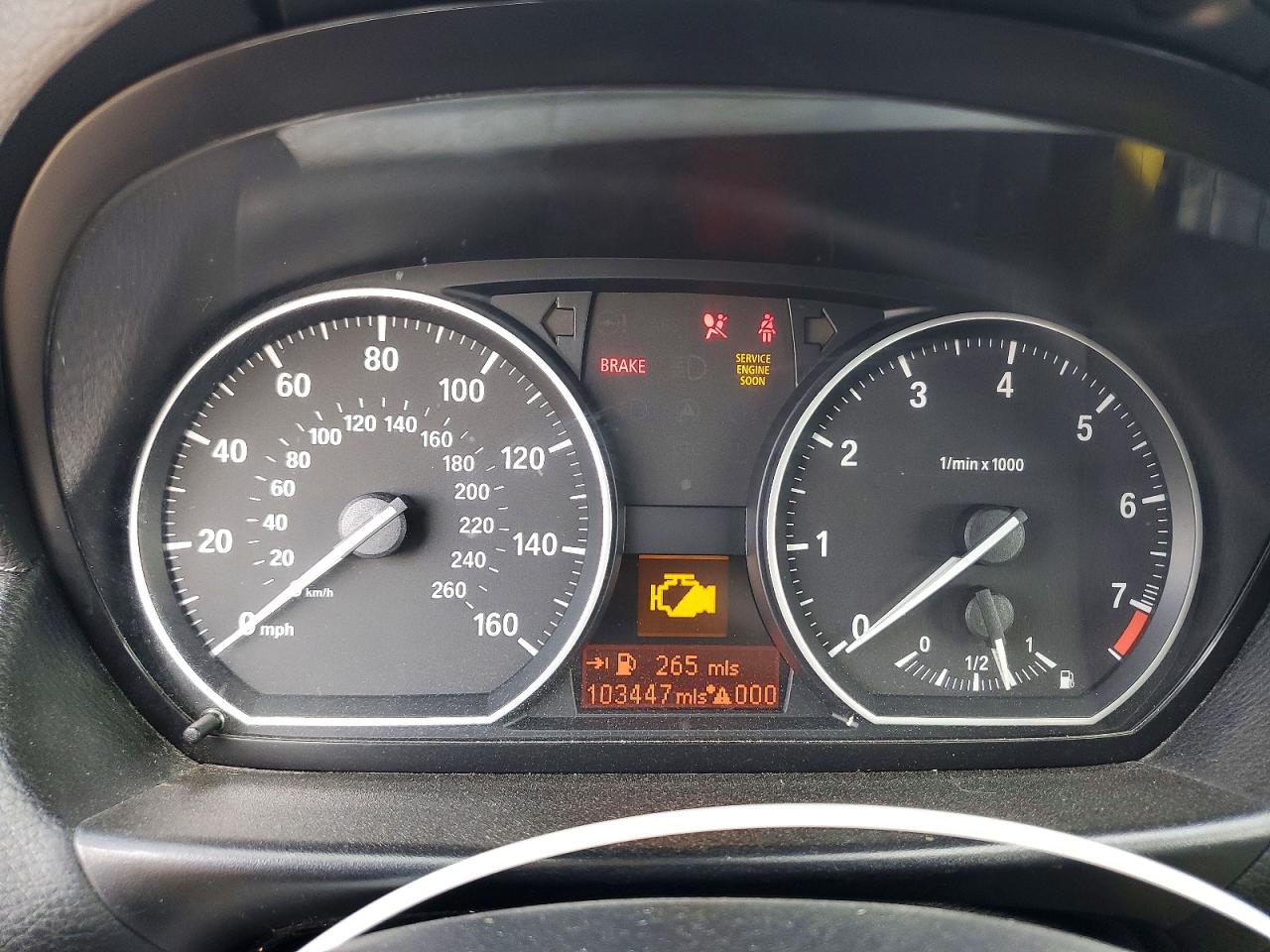 2011 Bmw 135 I Silver vin: WBAUC9C56BVM10082