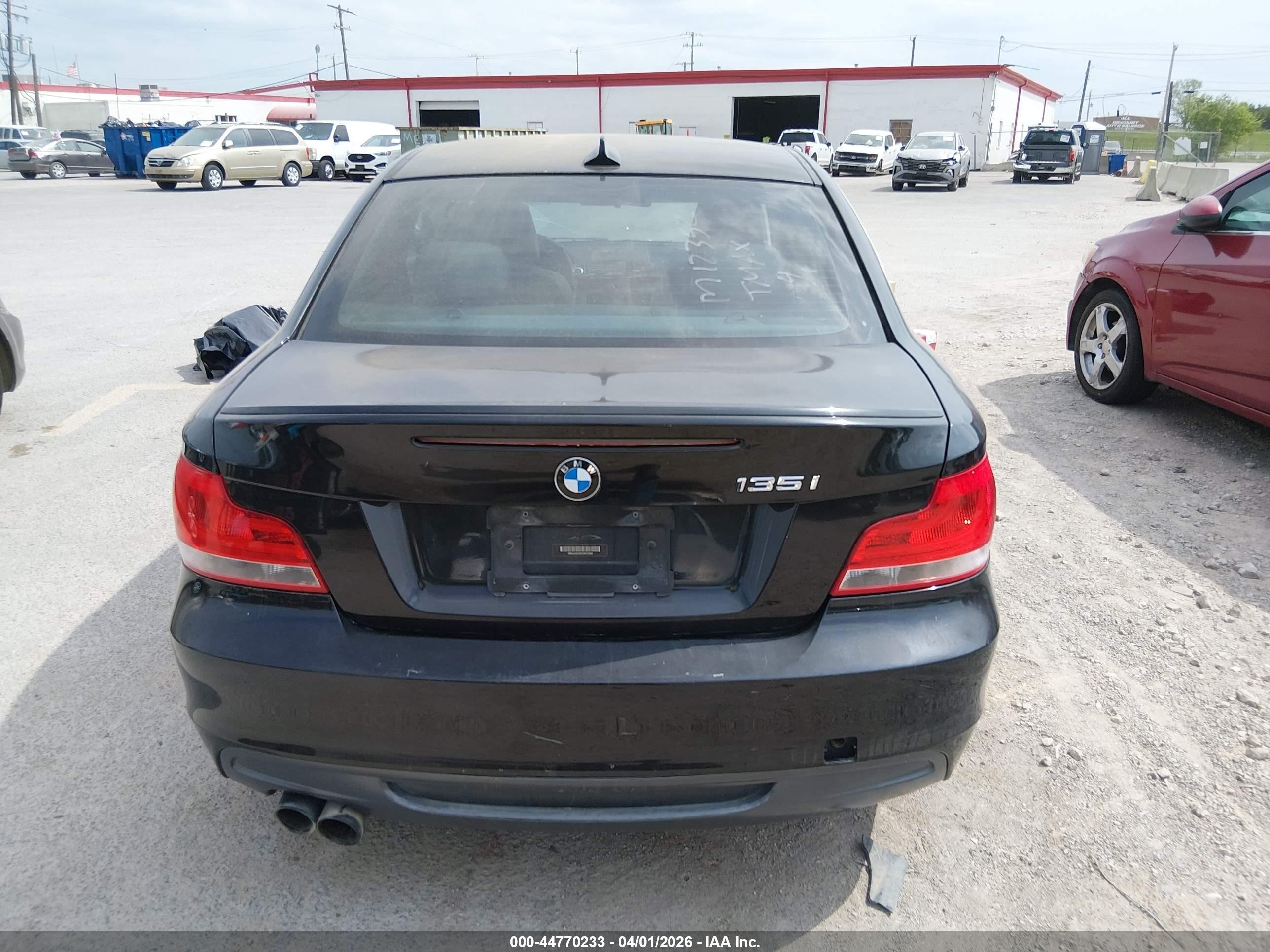 2012 Bmw 135i   Black vin: WBAUC9C56CVM12352