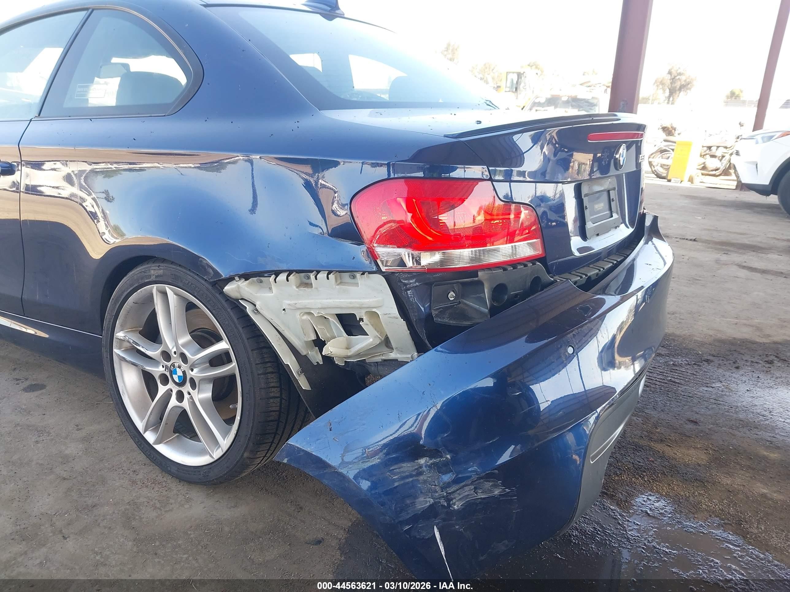 2012 Bmw 135i   Blue vin: WBAUC9C56CVM13050