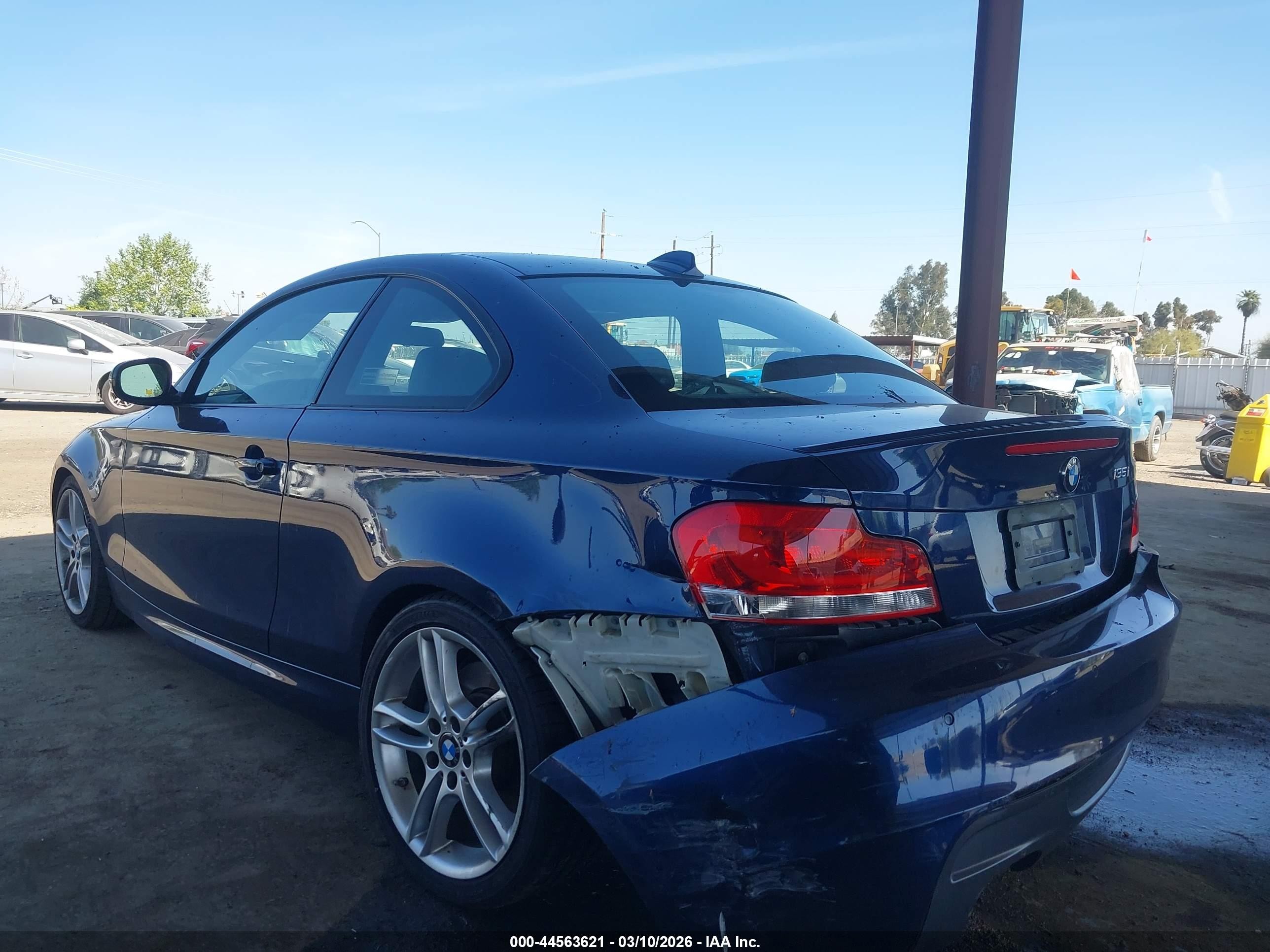 2012 Bmw 135i   Blue vin: WBAUC9C56CVM13050