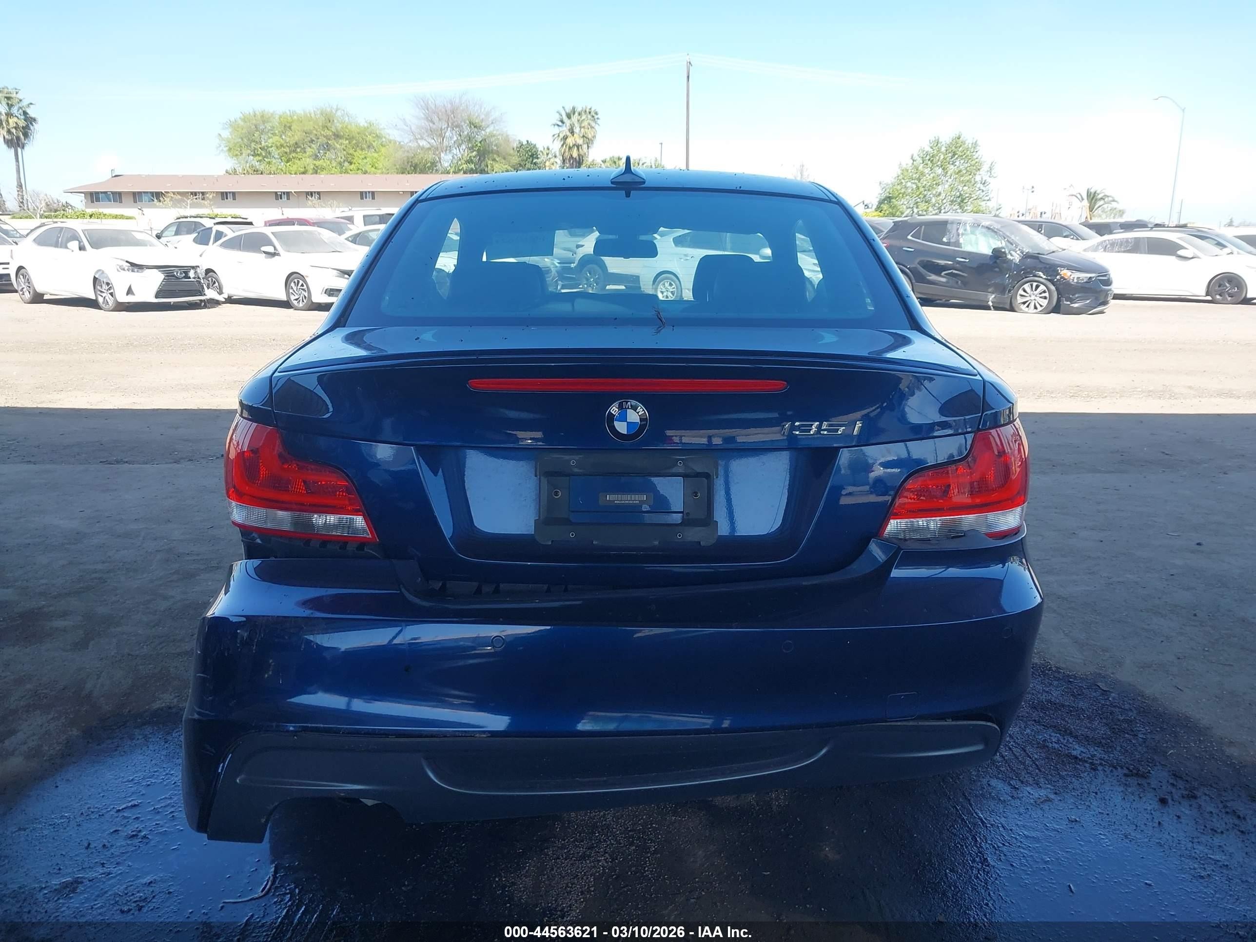 2012 Bmw 135i   Blue vin: WBAUC9C56CVM13050