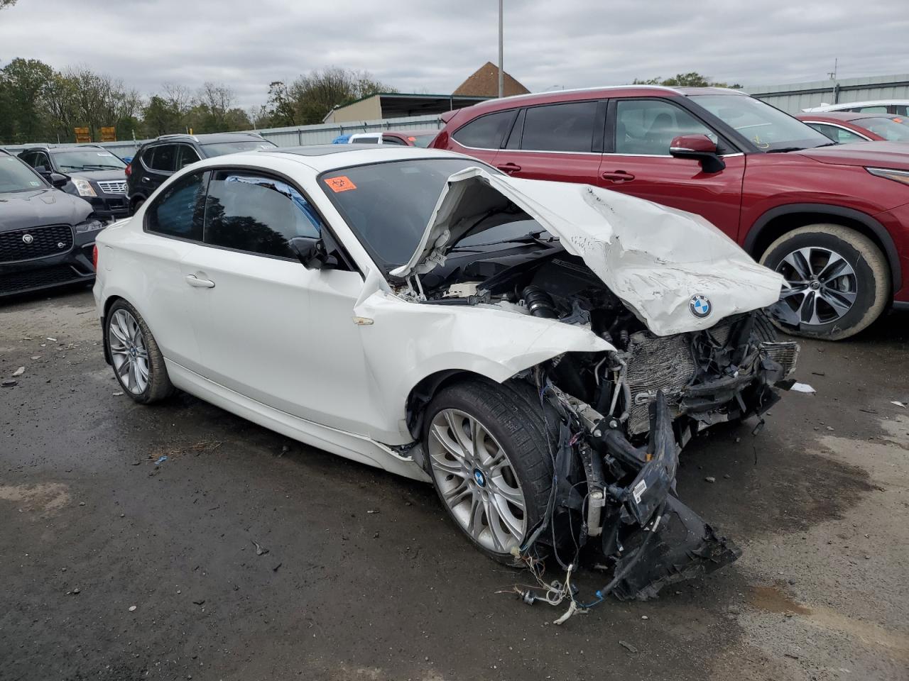 2013 Bmw 135 I White vin: WBAUC9C58DVM13861