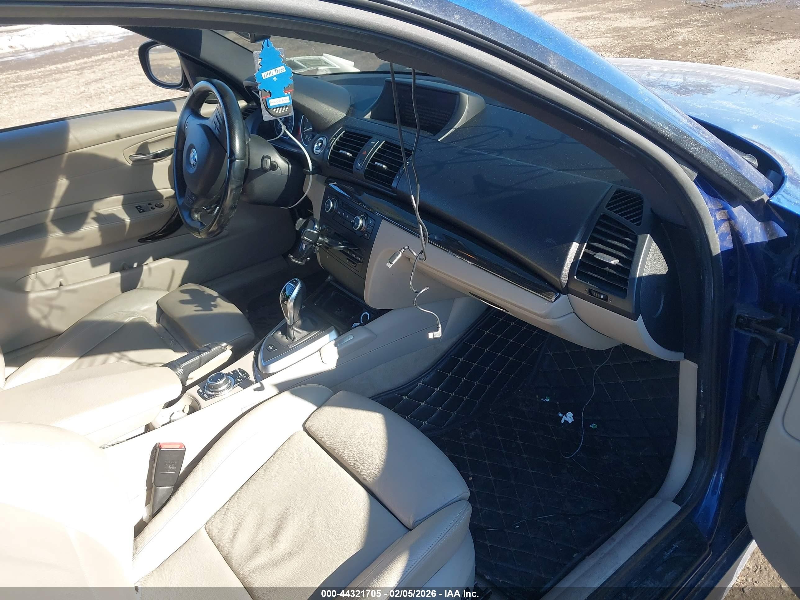 2013 Bmw 135i   Blue vin: WBAUC9C58DVY60285
