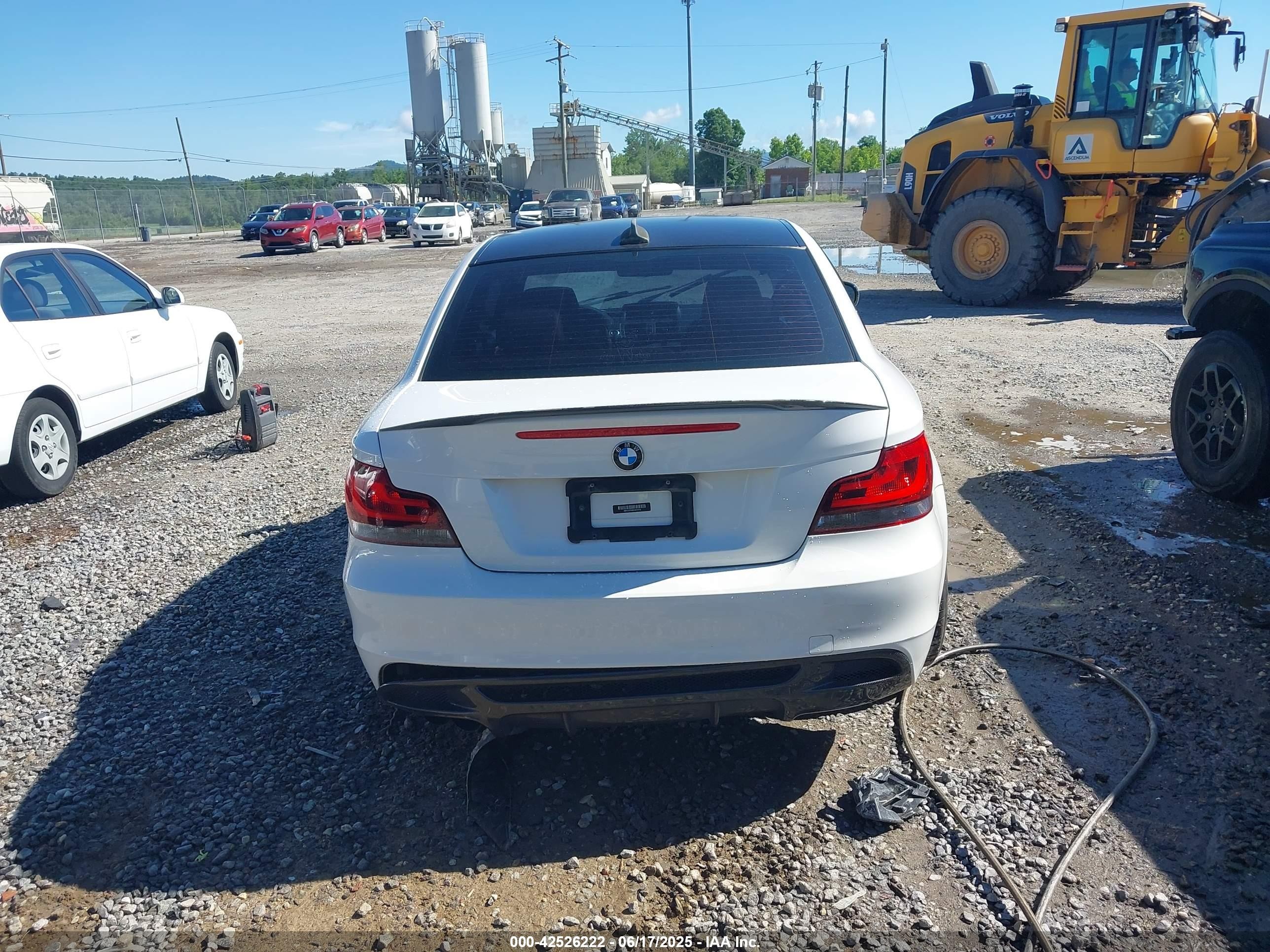 2013 Bmw 135i   White vin: WBAUC9C59DVM13710
