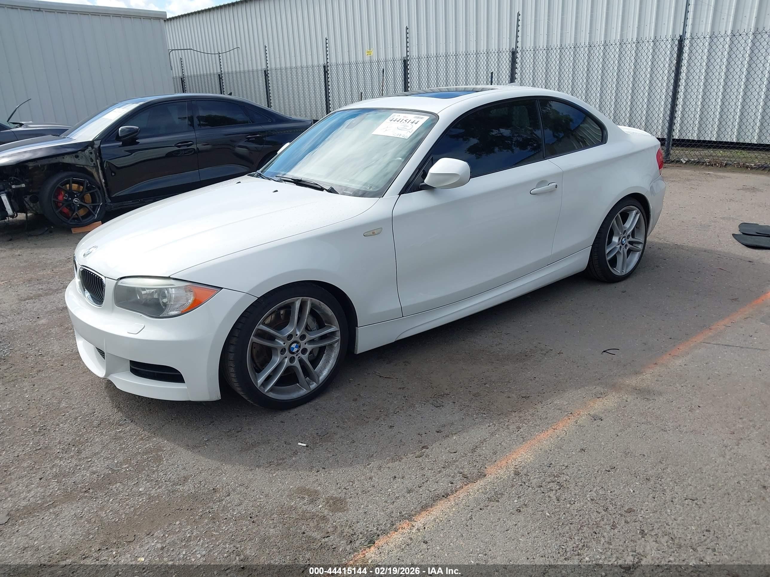 2013 Bmw 135i   White vin: WBAUC9C59DVM13772