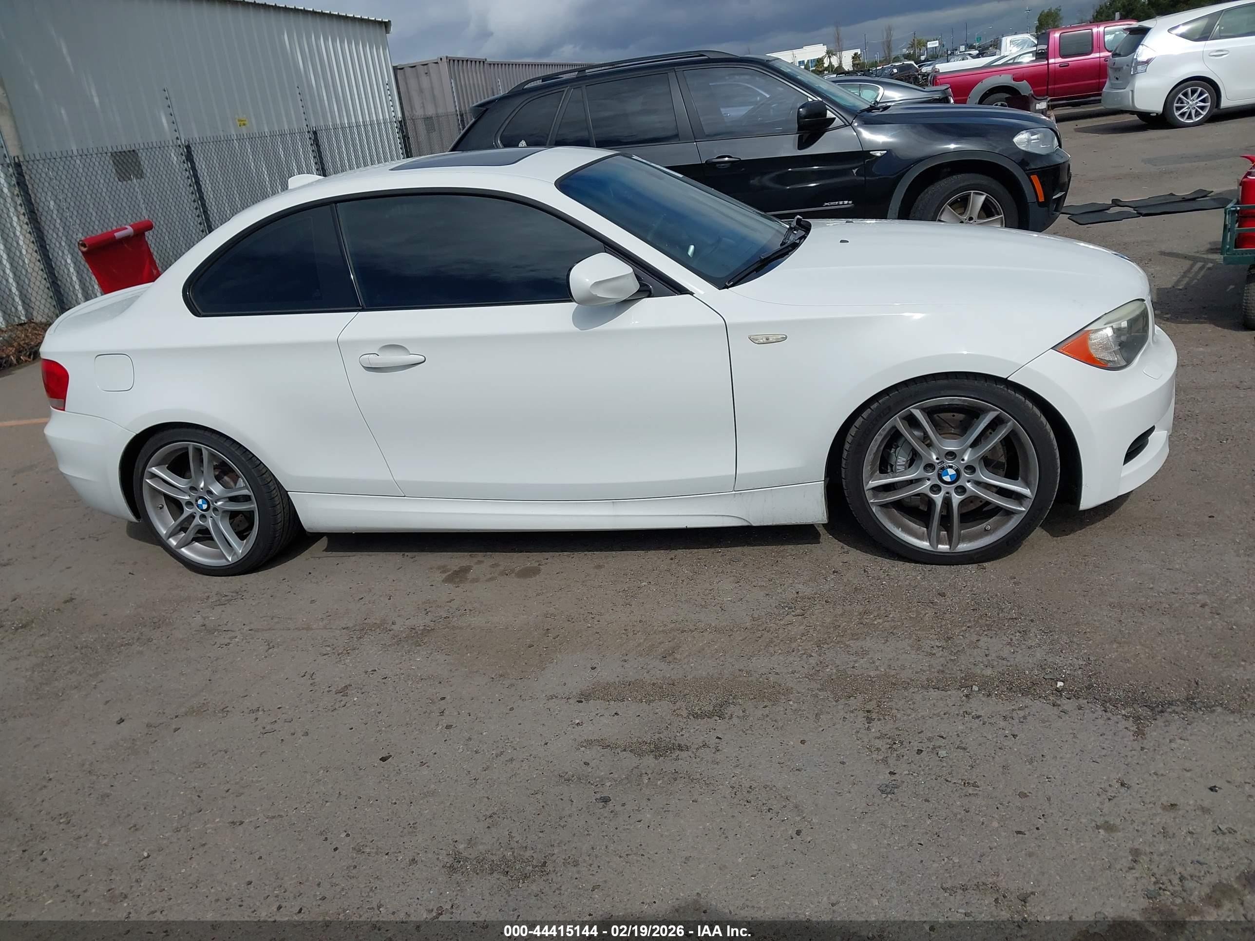 2013 Bmw 135i   White vin: WBAUC9C59DVM13772
